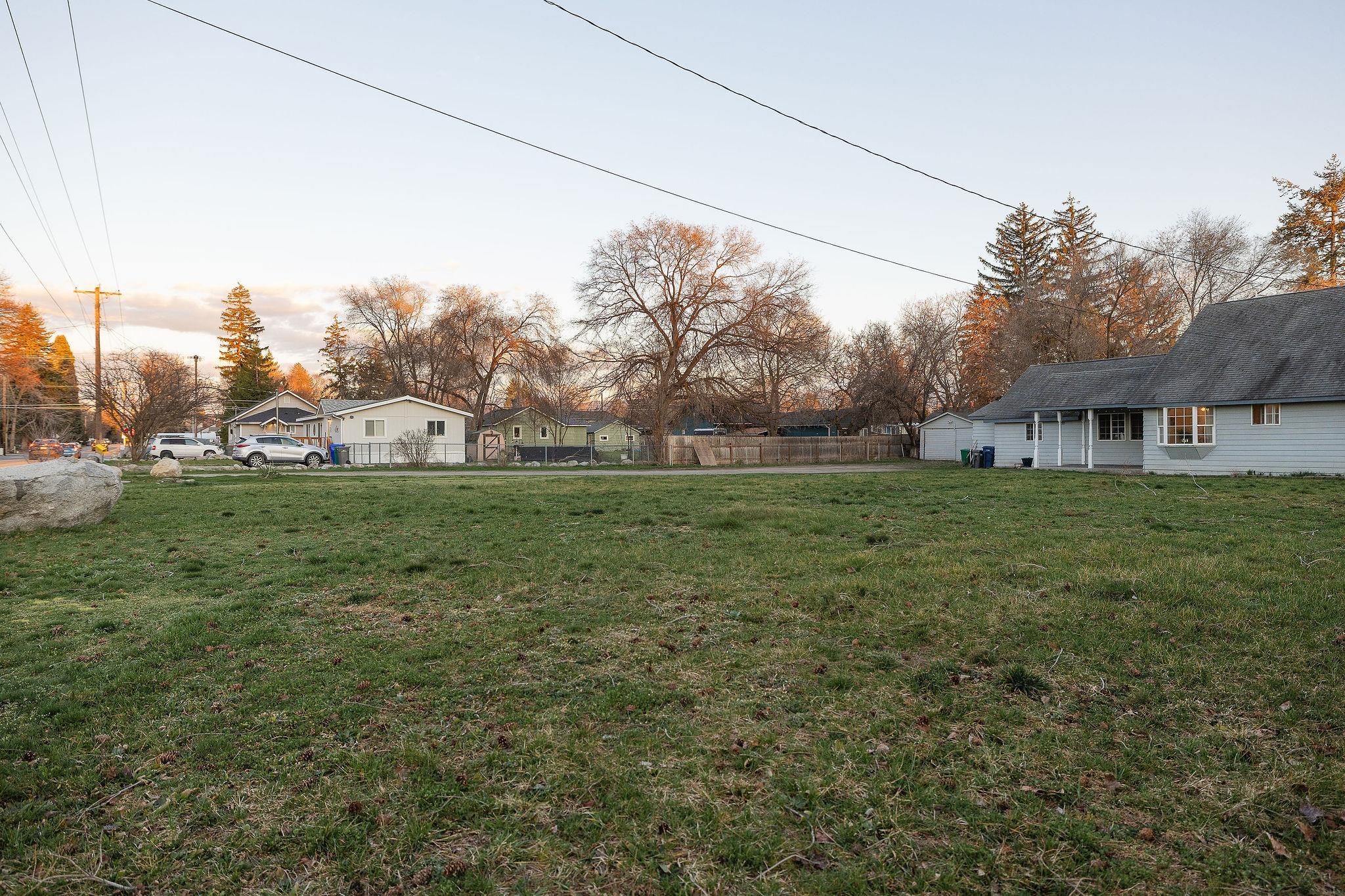 11402 E 4th Ave - Photo 5