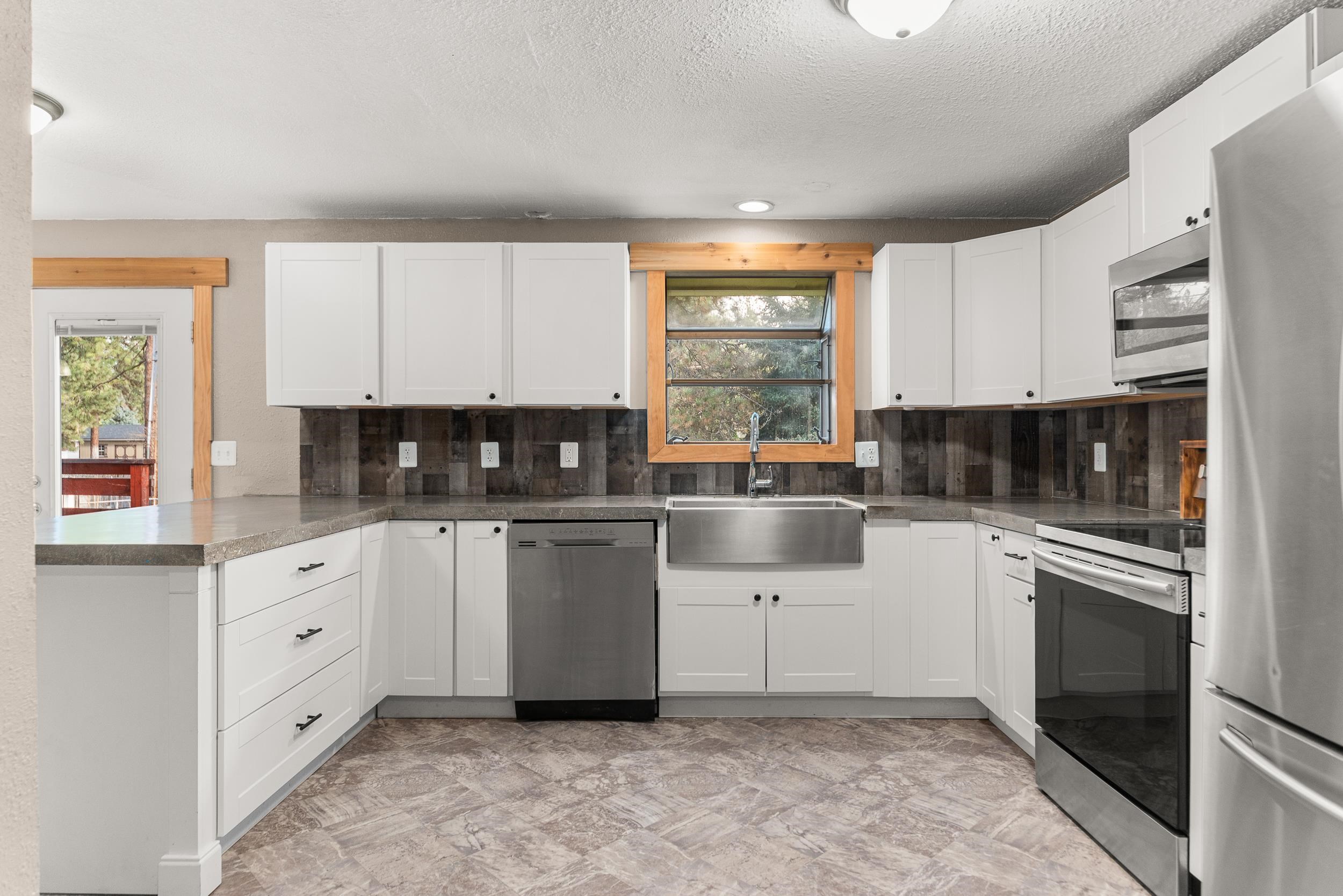 17606 N Michael Rd - Photo 5
