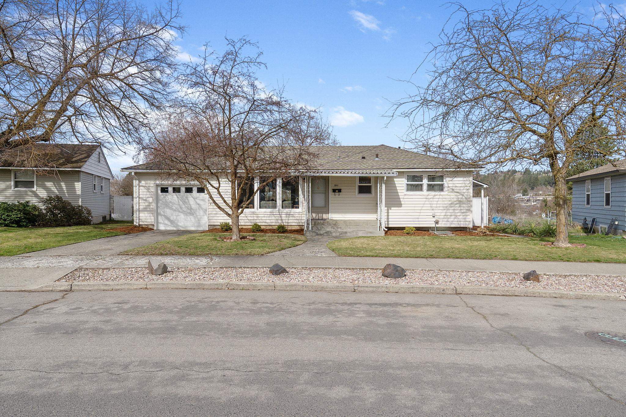 5911 N Ridgeview Pl - Photo 3