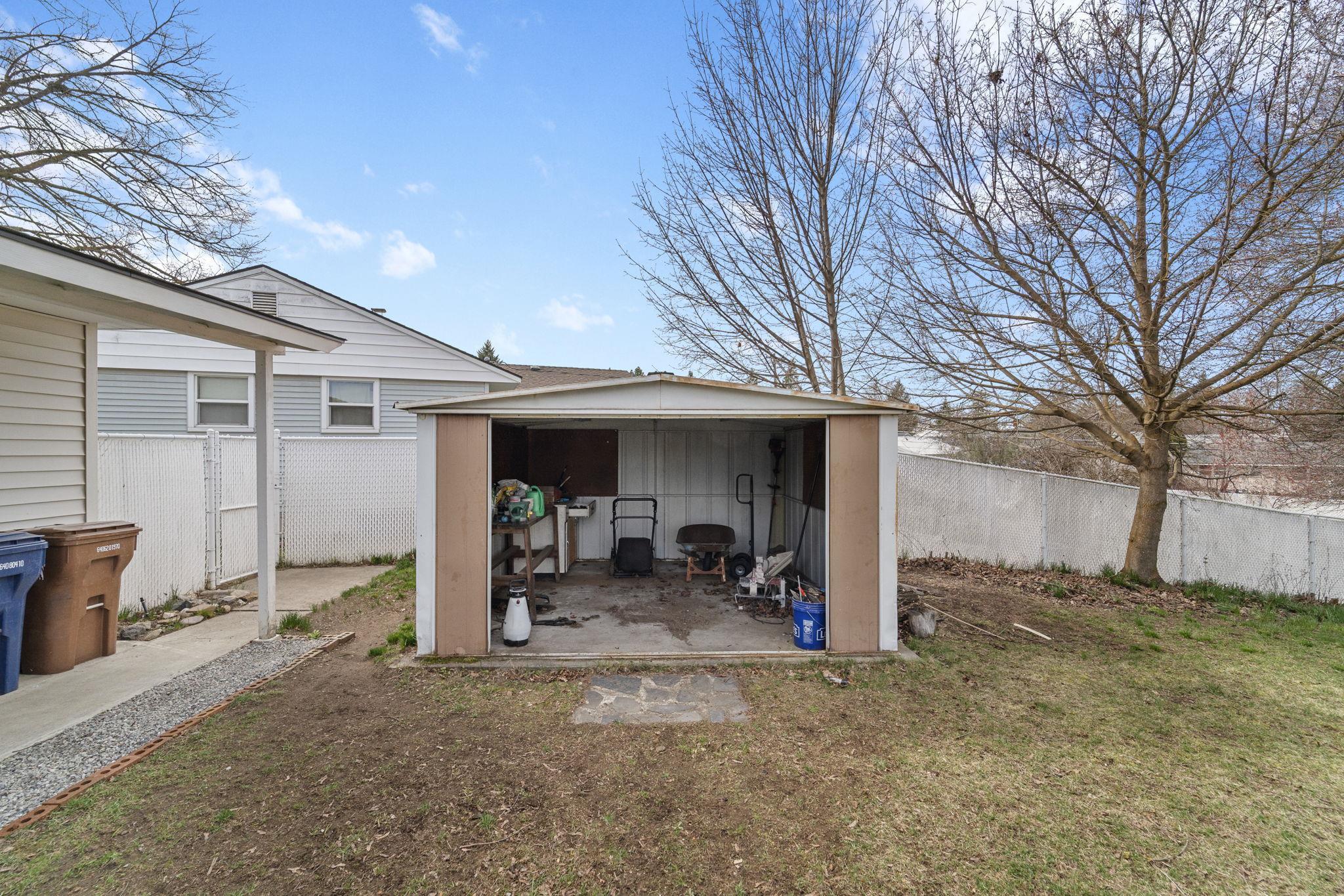 5911 N Ridgeview Pl - Photo 33