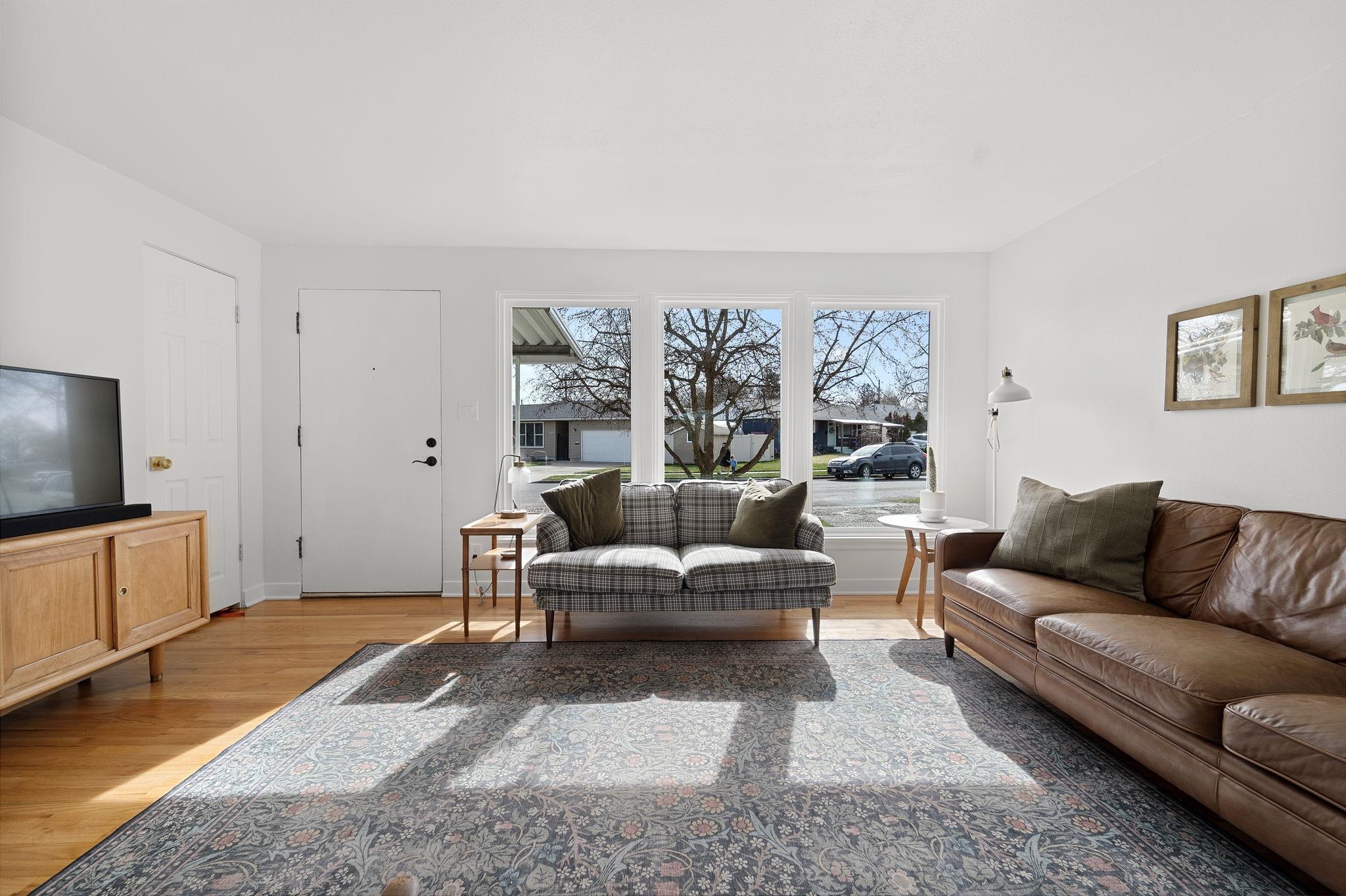 5911 N Ridgeview Pl - Photo 7