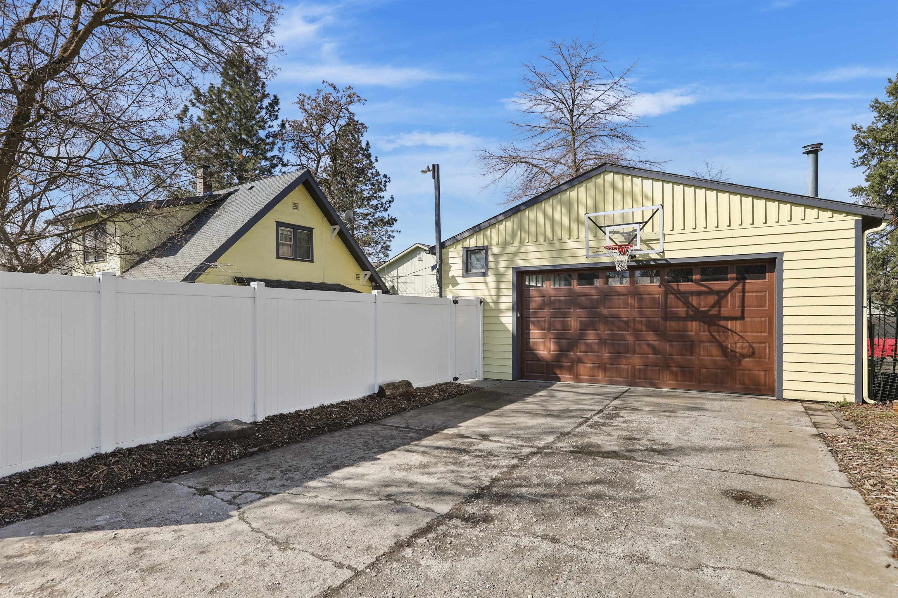 1857 E 9th Ave - Photo 23