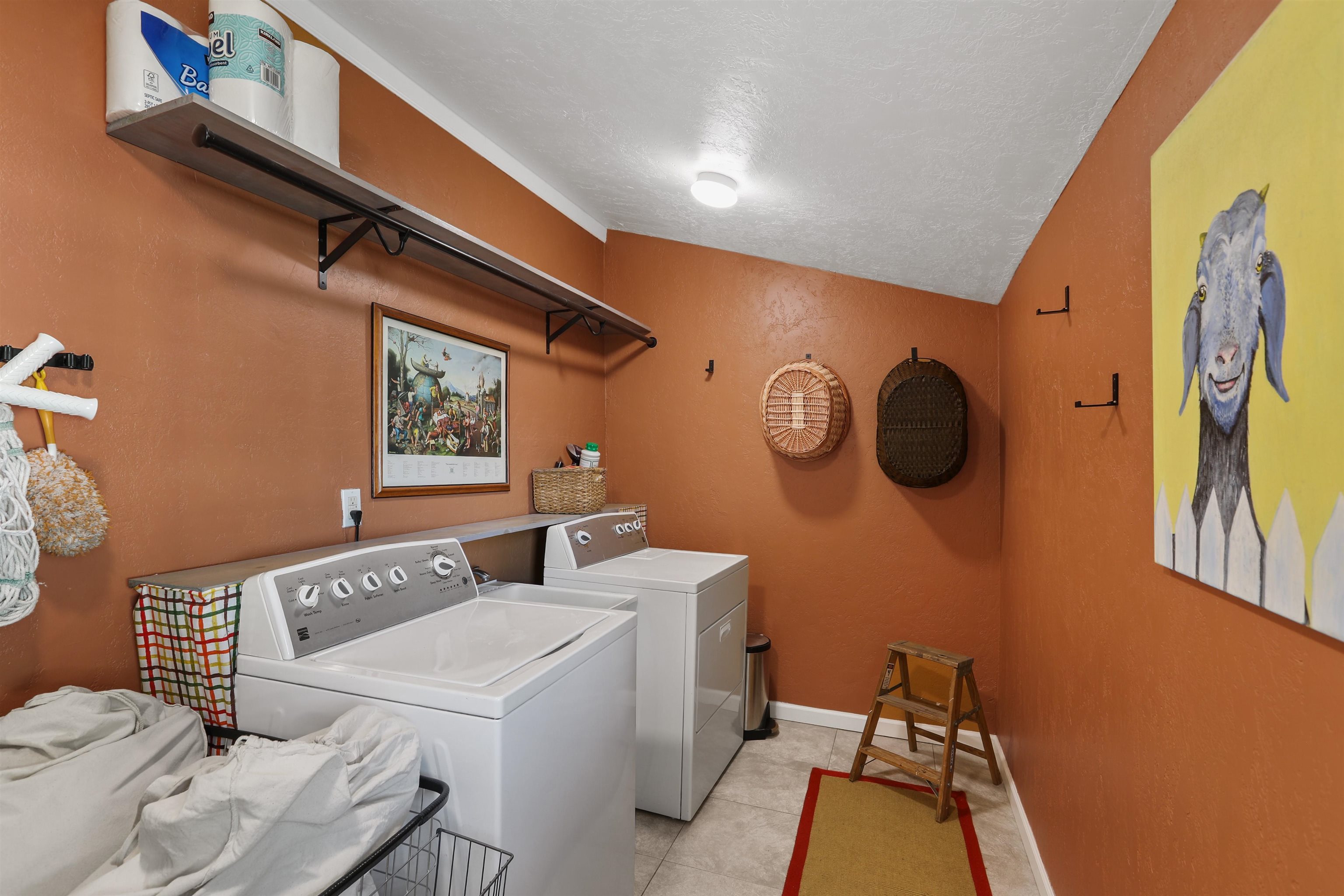 1857 E 9th Ave - Photo 9