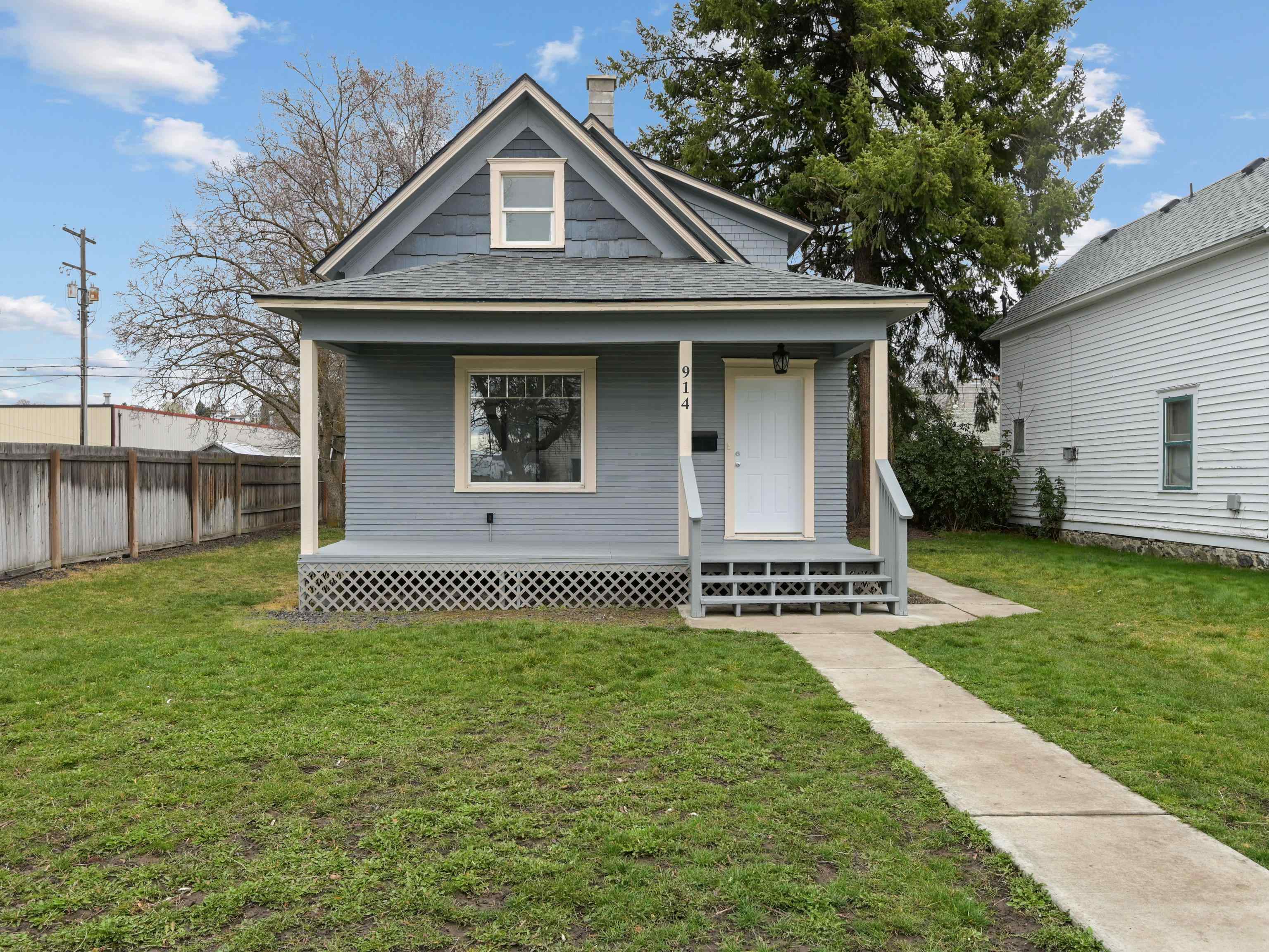 914 W Fairview Ave - Photo 1