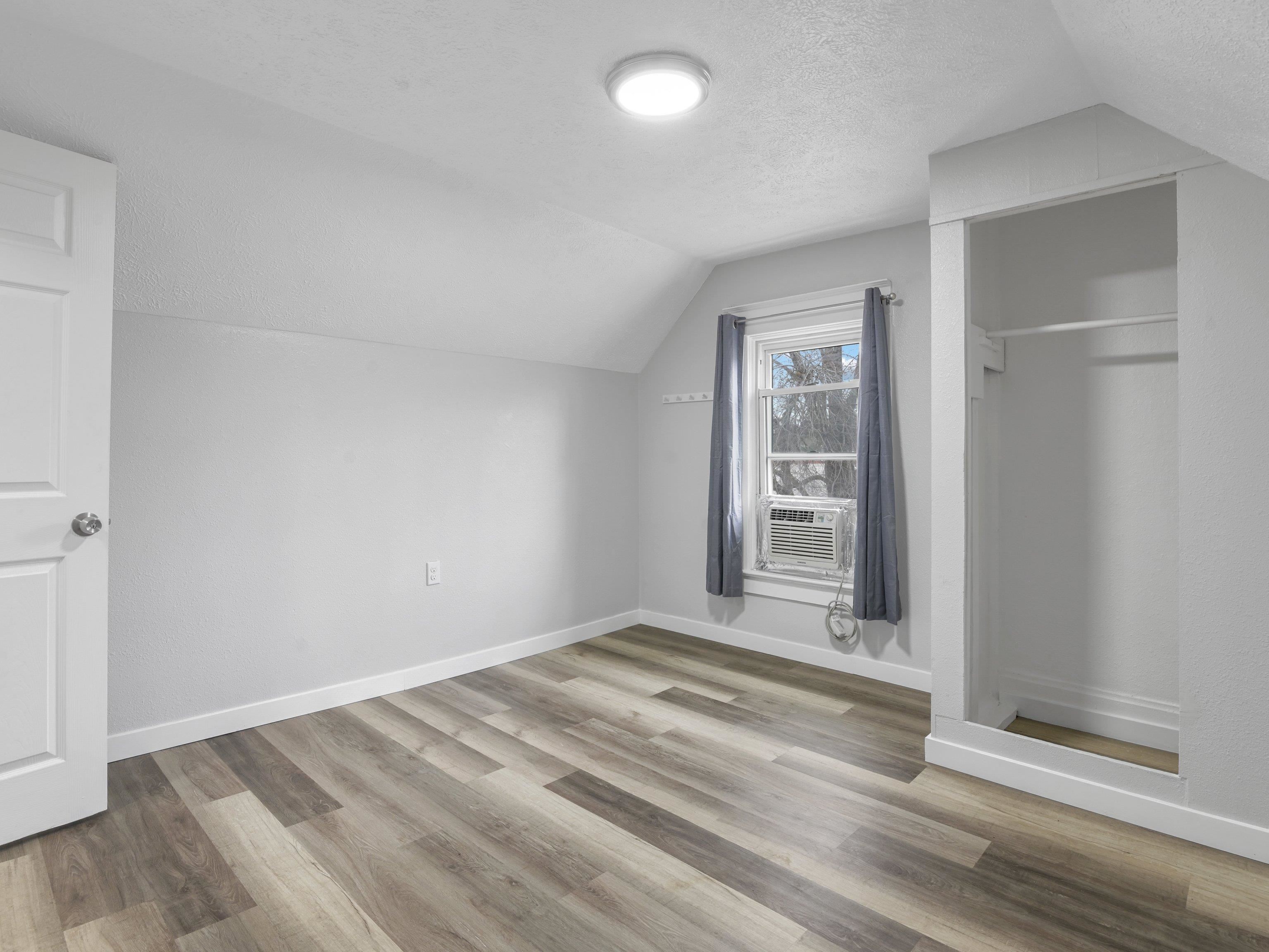 914 W Fairview Ave - Photo 19