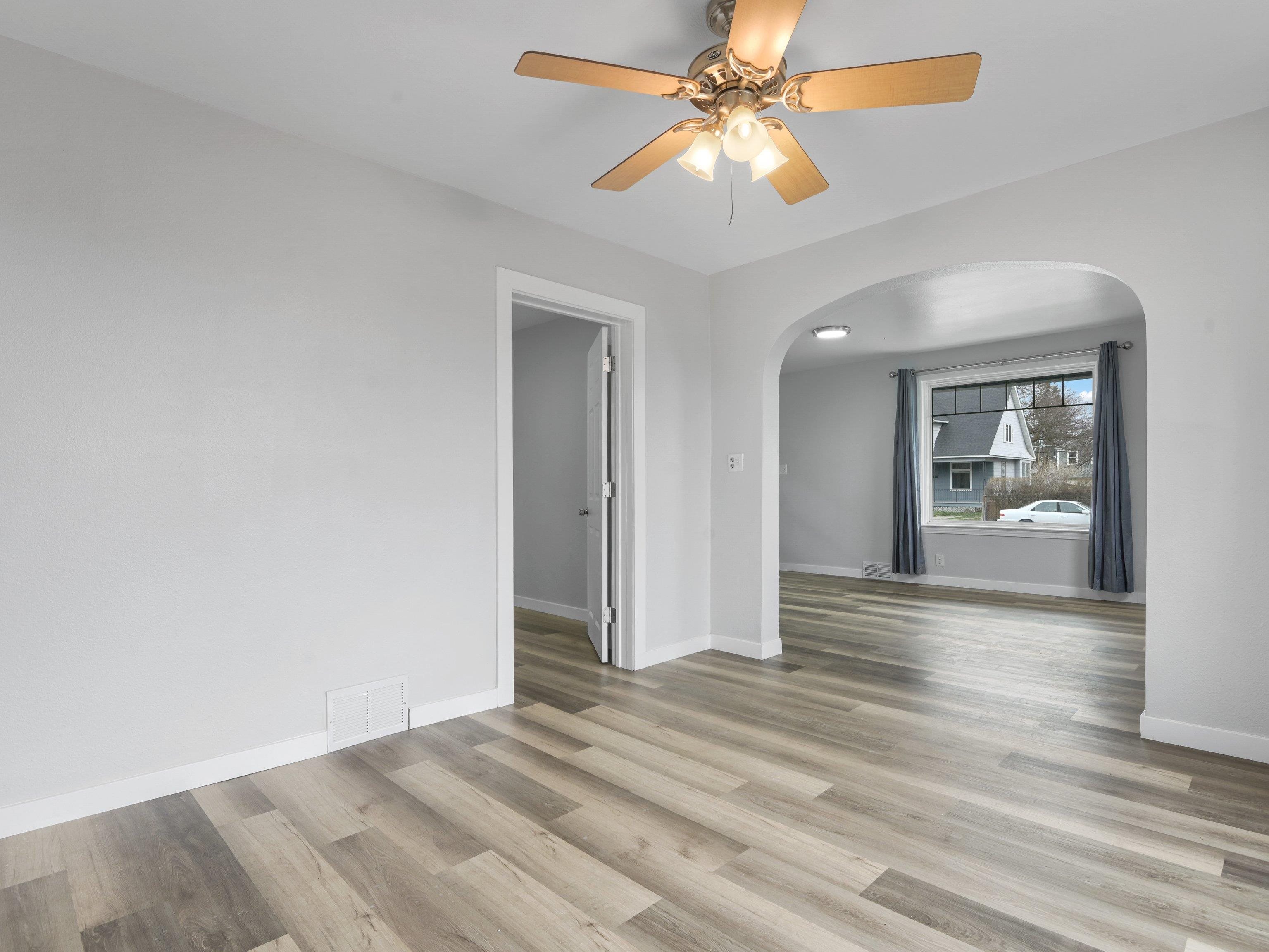 914 W Fairview Ave - Photo 6