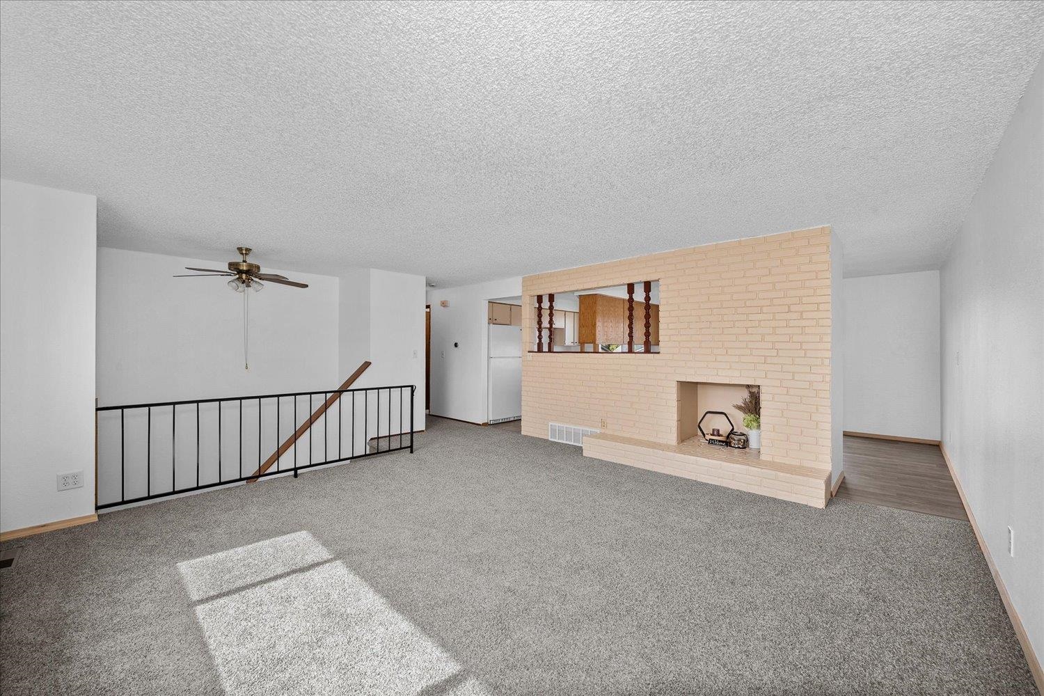 2917 E Ermina Ave - Photo 3