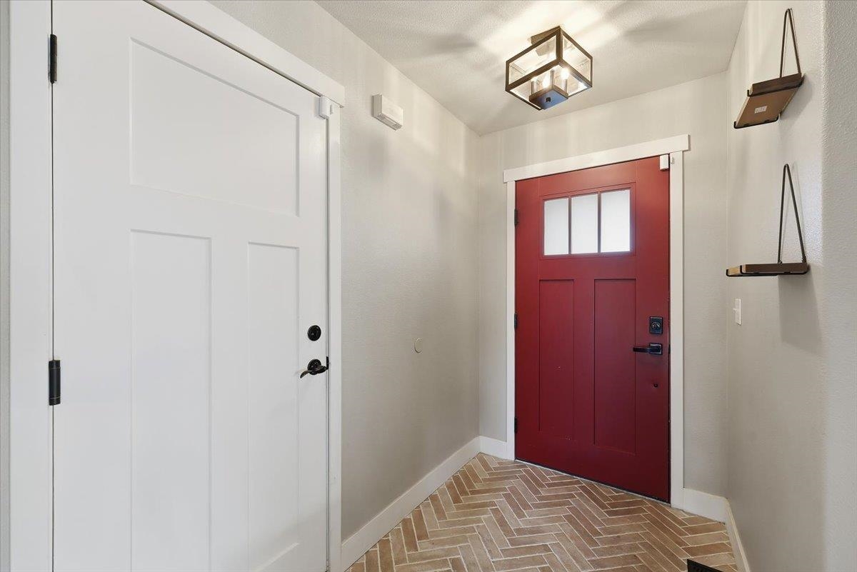 3211 E 43rd Ave - Photo 5