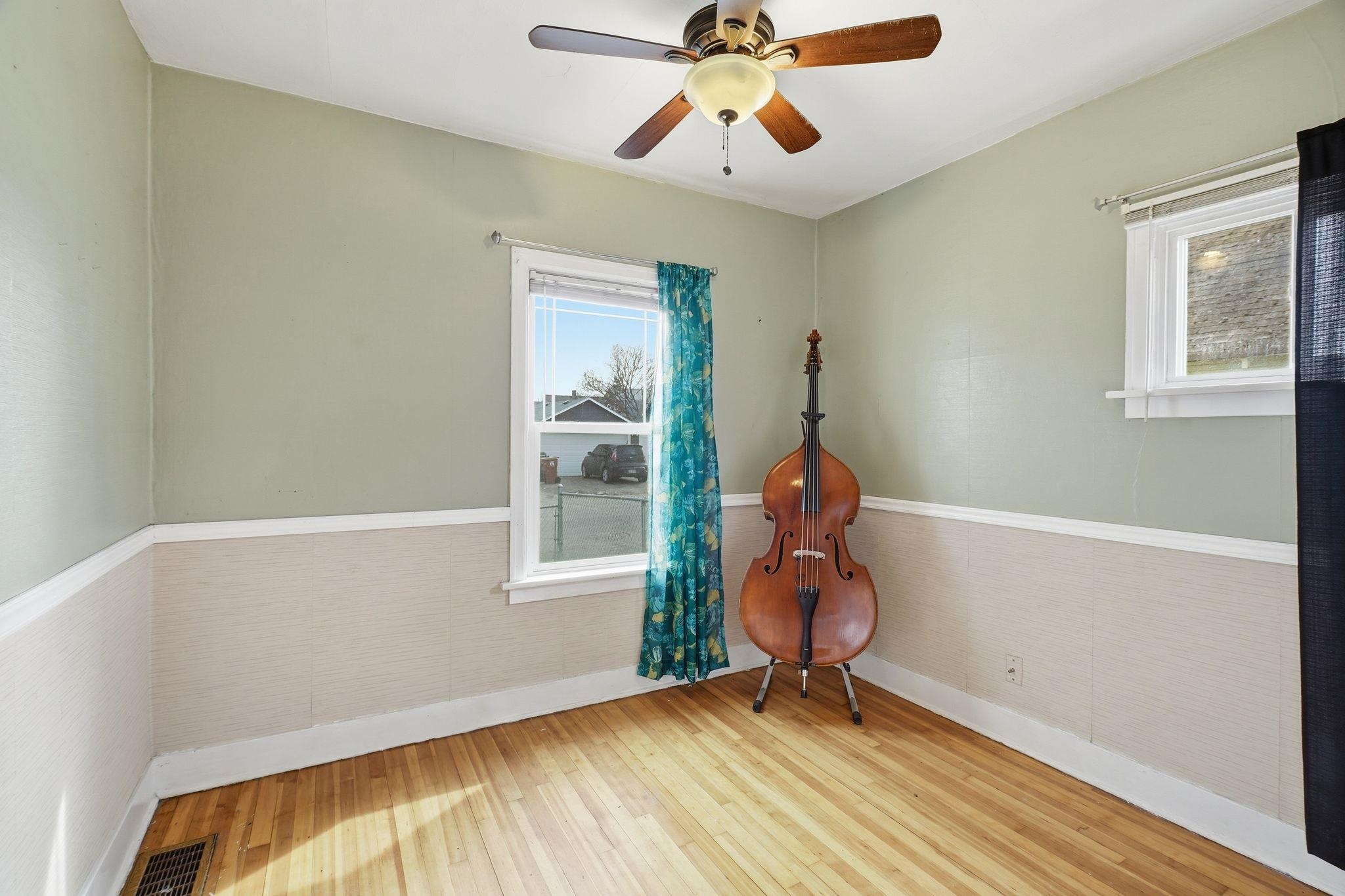 2415 N Adams St - Photo 16