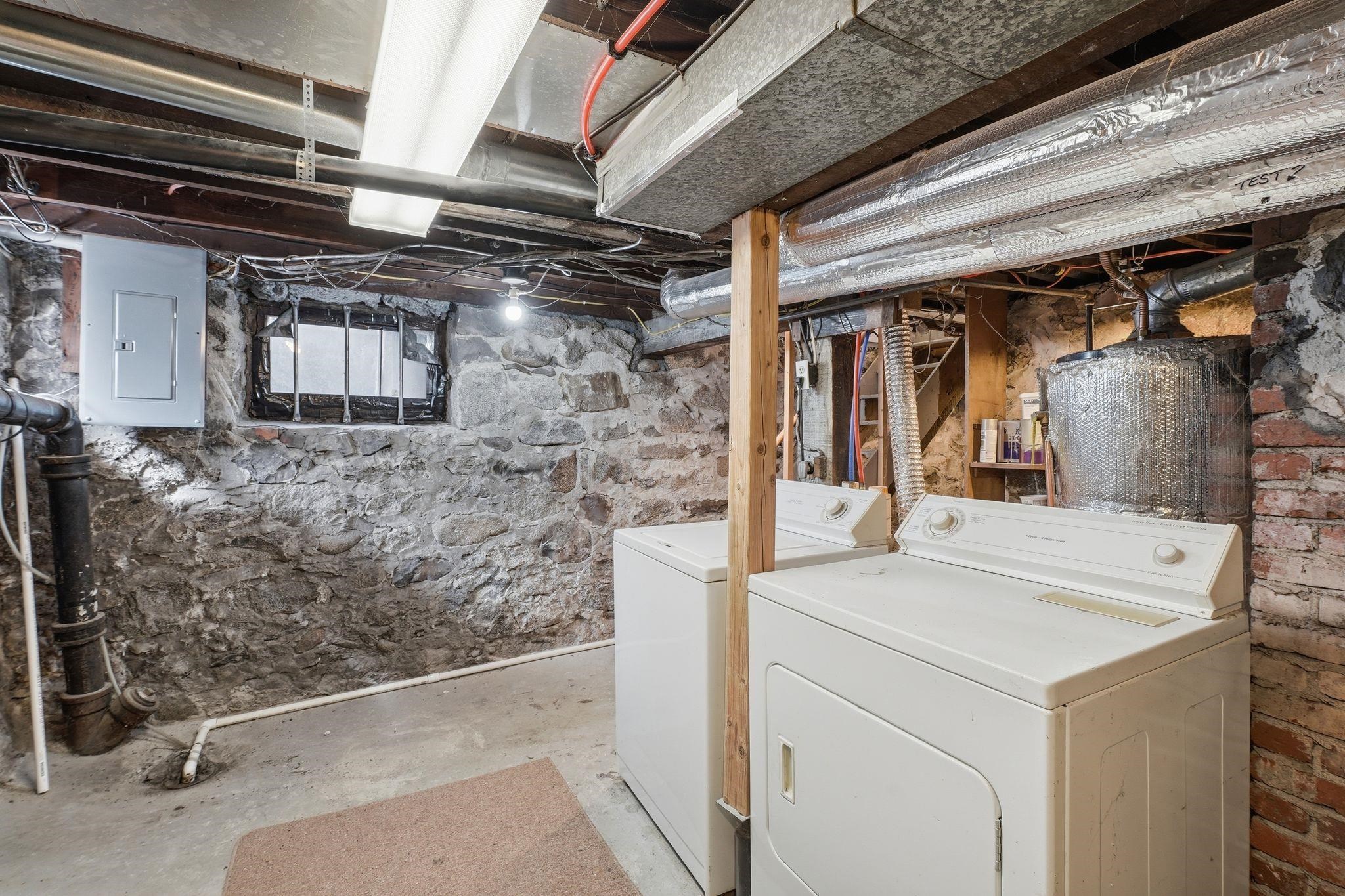 2415 N Adams St - Photo 19