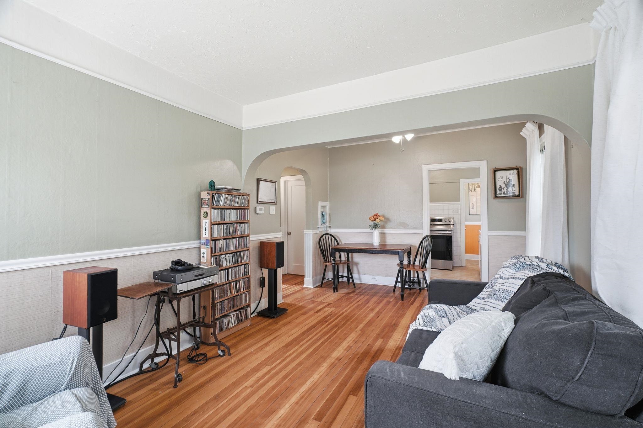 2415 N Adams St - Photo 3