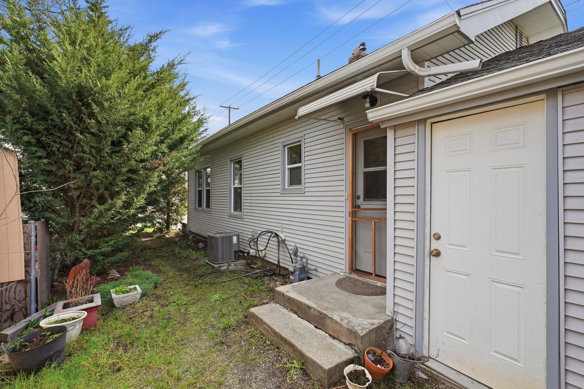 2415 N Adams St - Photo 22