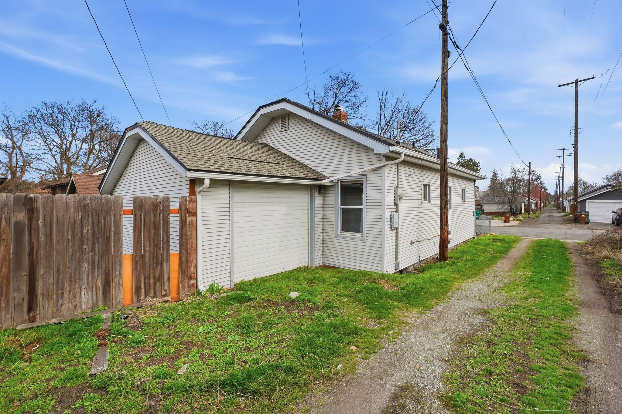 2415 N Adams St - Photo 24