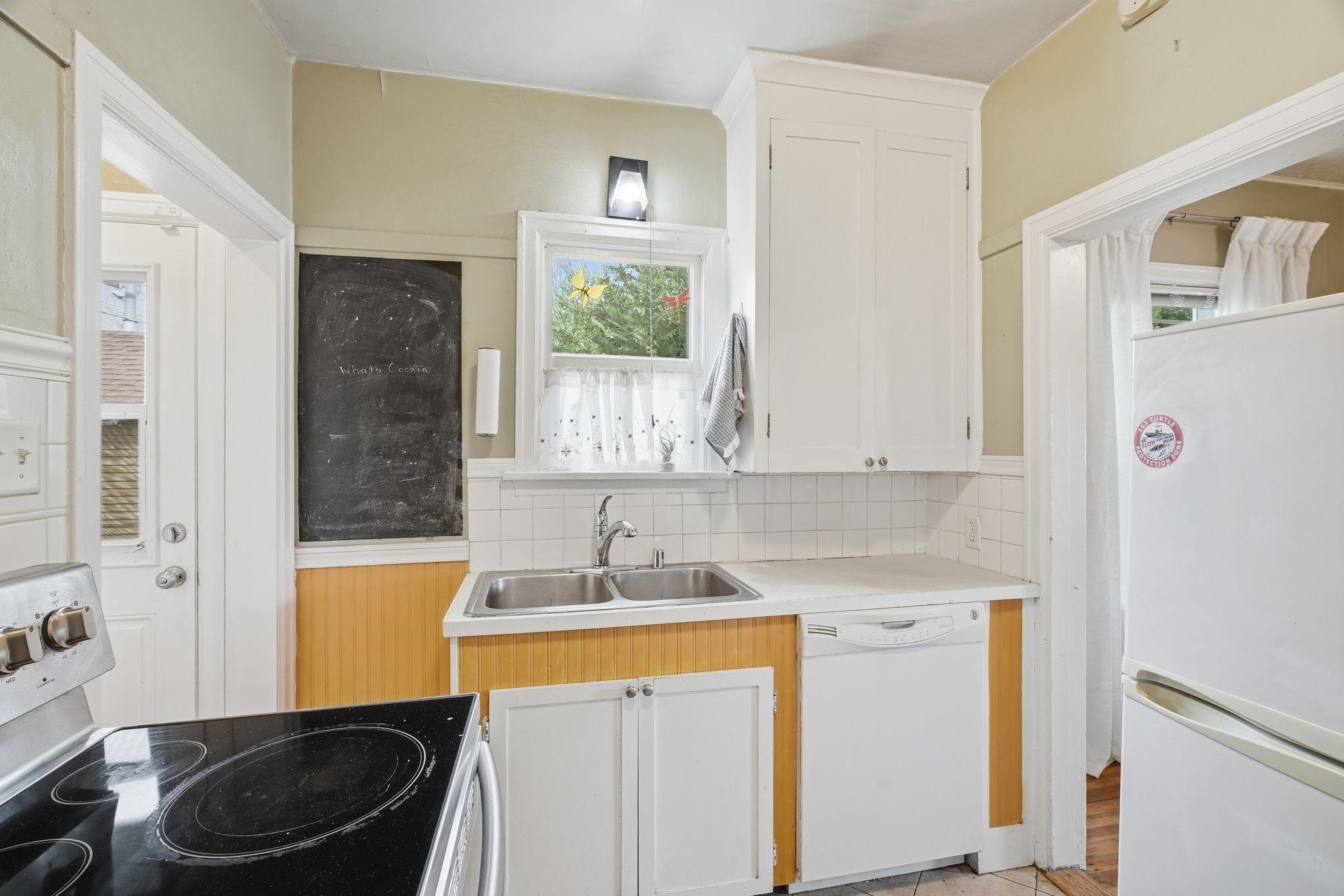 2415 N Adams St - Photo 9