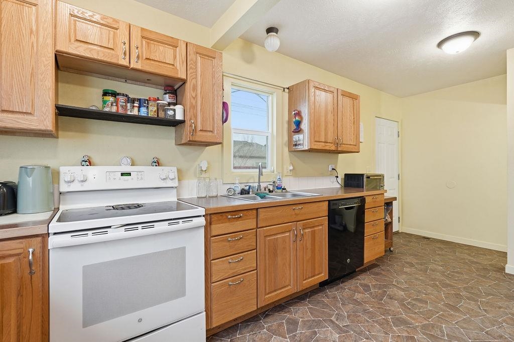 517 E Hoffman Ave - Photo 12