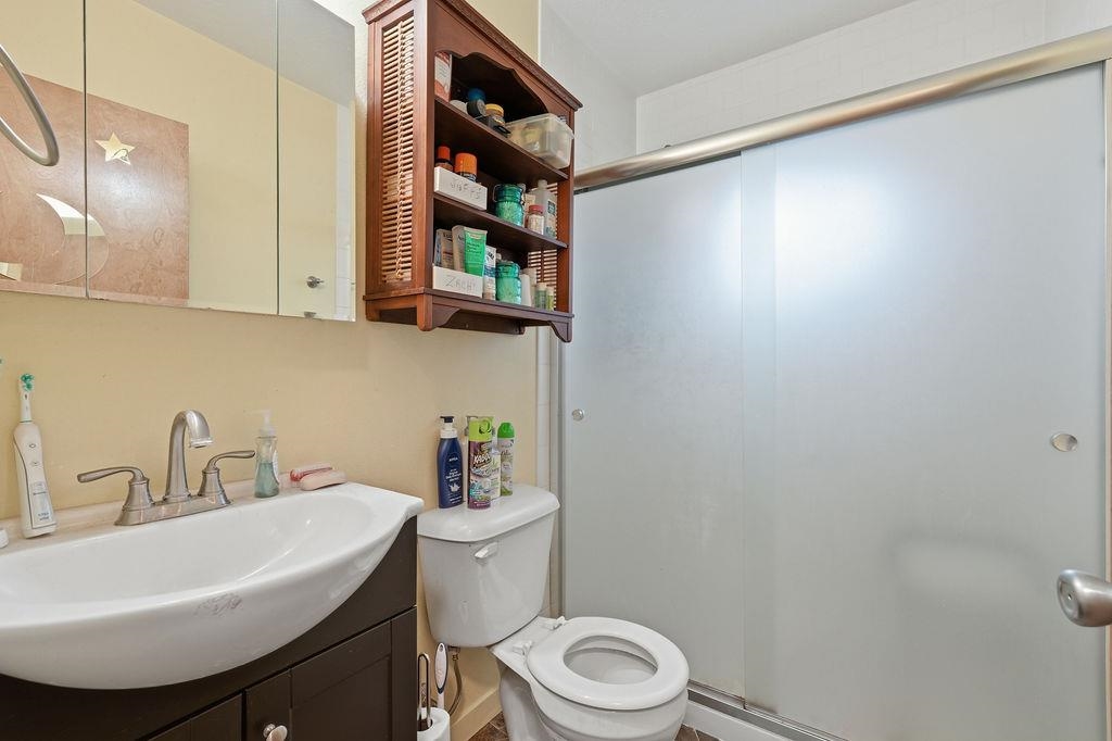 517 E Hoffman Ave - Photo 14