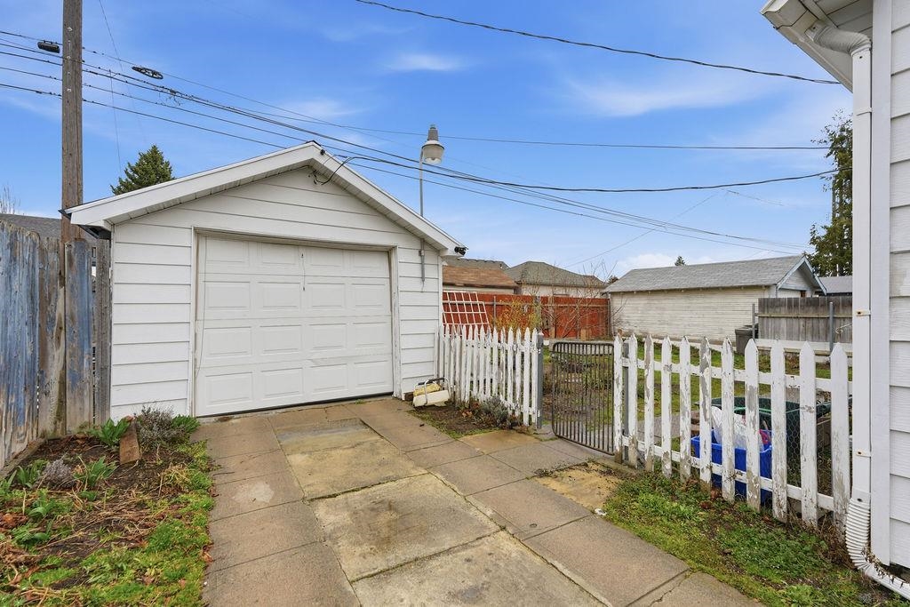 517 E Hoffman Ave - Photo 26