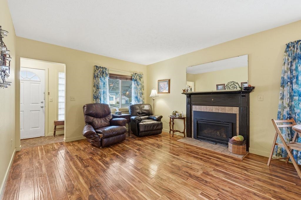 517 E Hoffman Ave - Photo 5