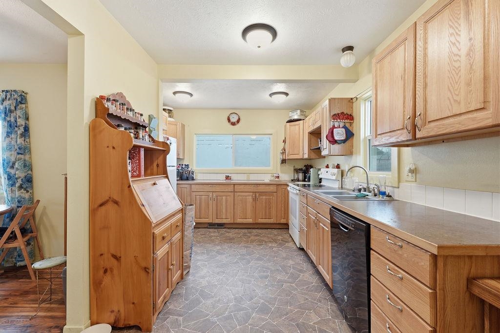 517 E Hoffman Ave - Photo 9