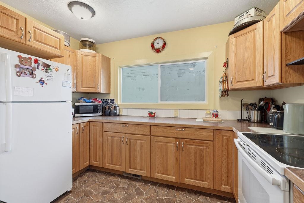 517 E Hoffman Ave - Photo 10