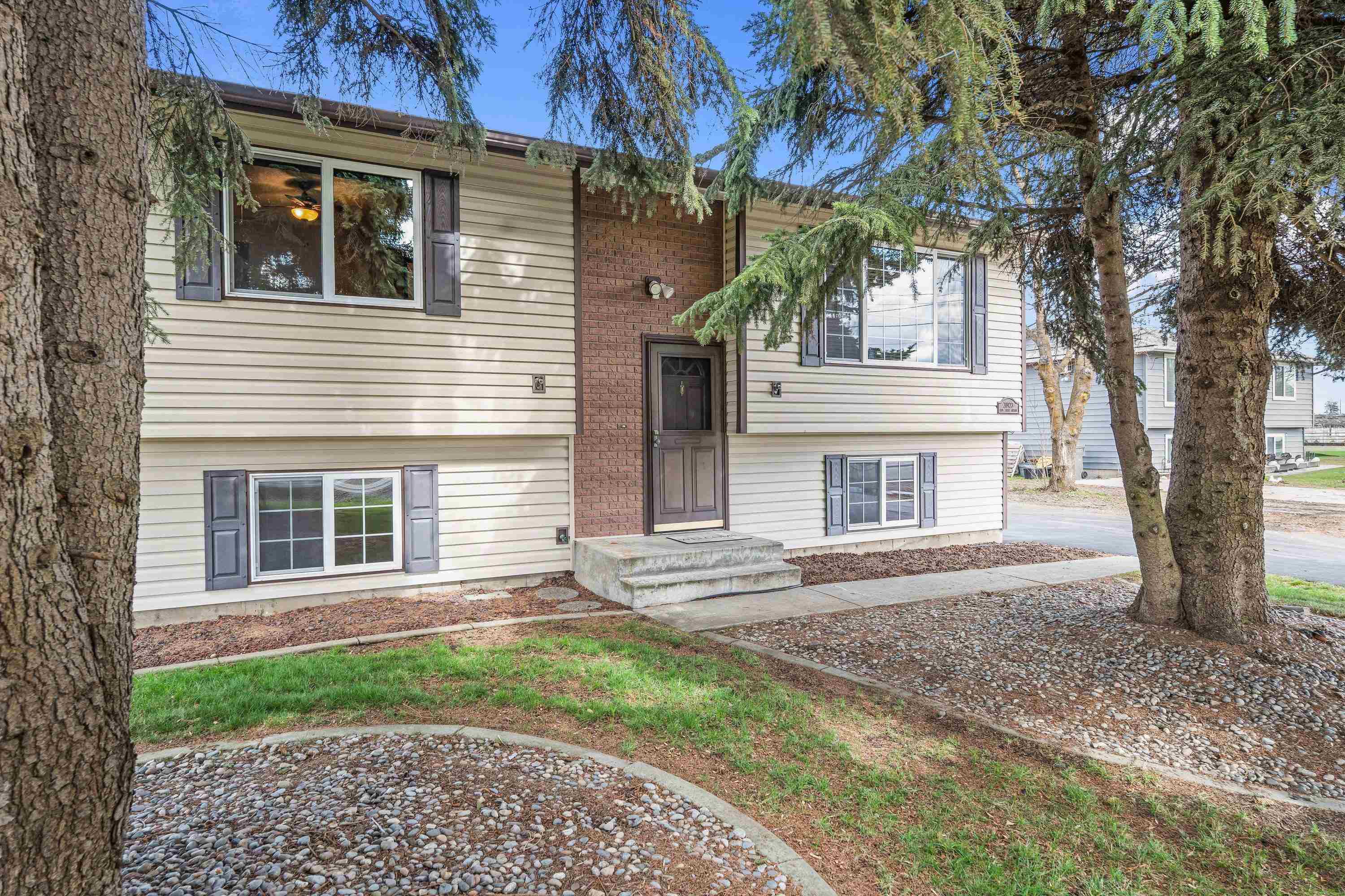20923 E Trent Ave - Photo 4