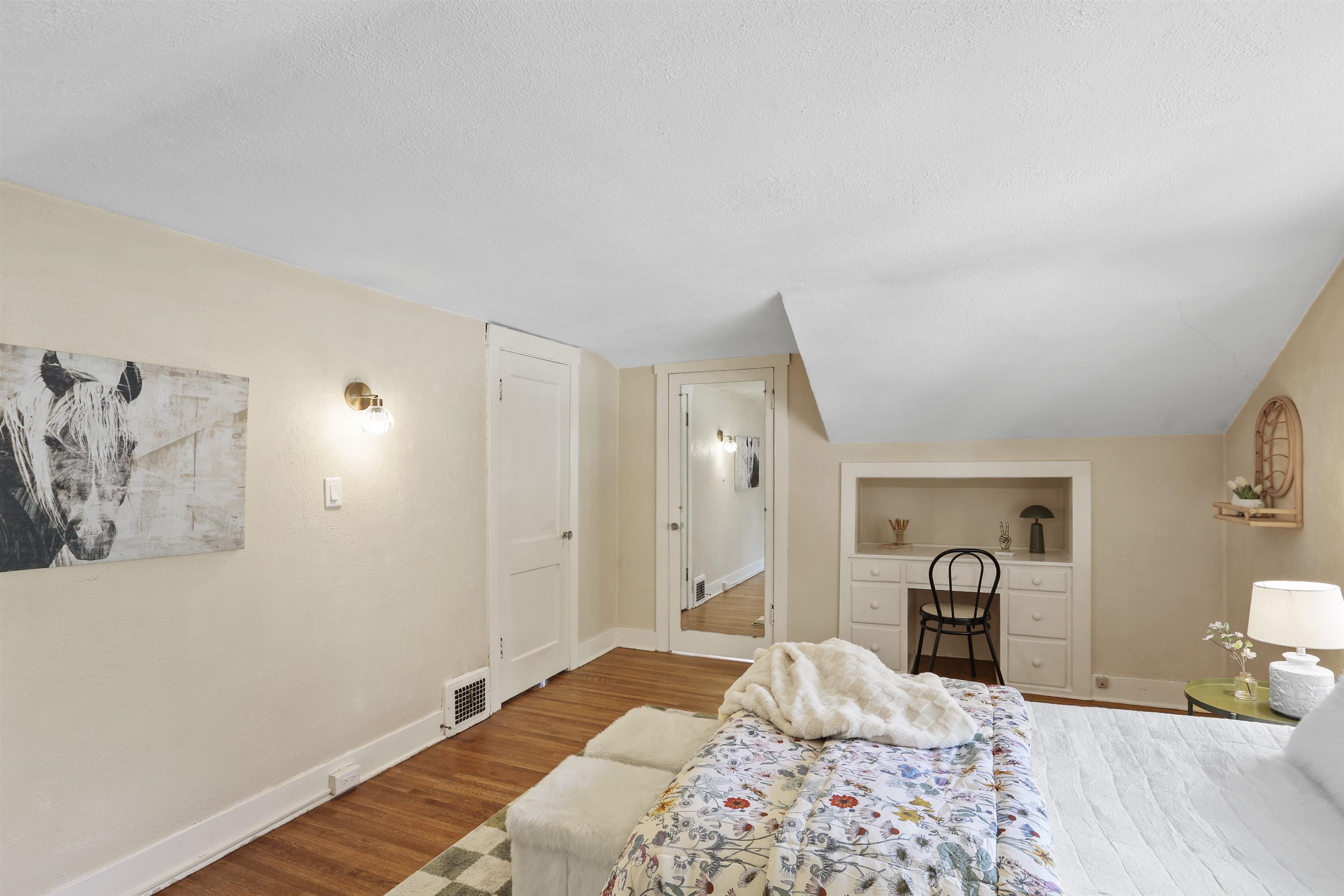 912 E 26th Ave - Photo 15