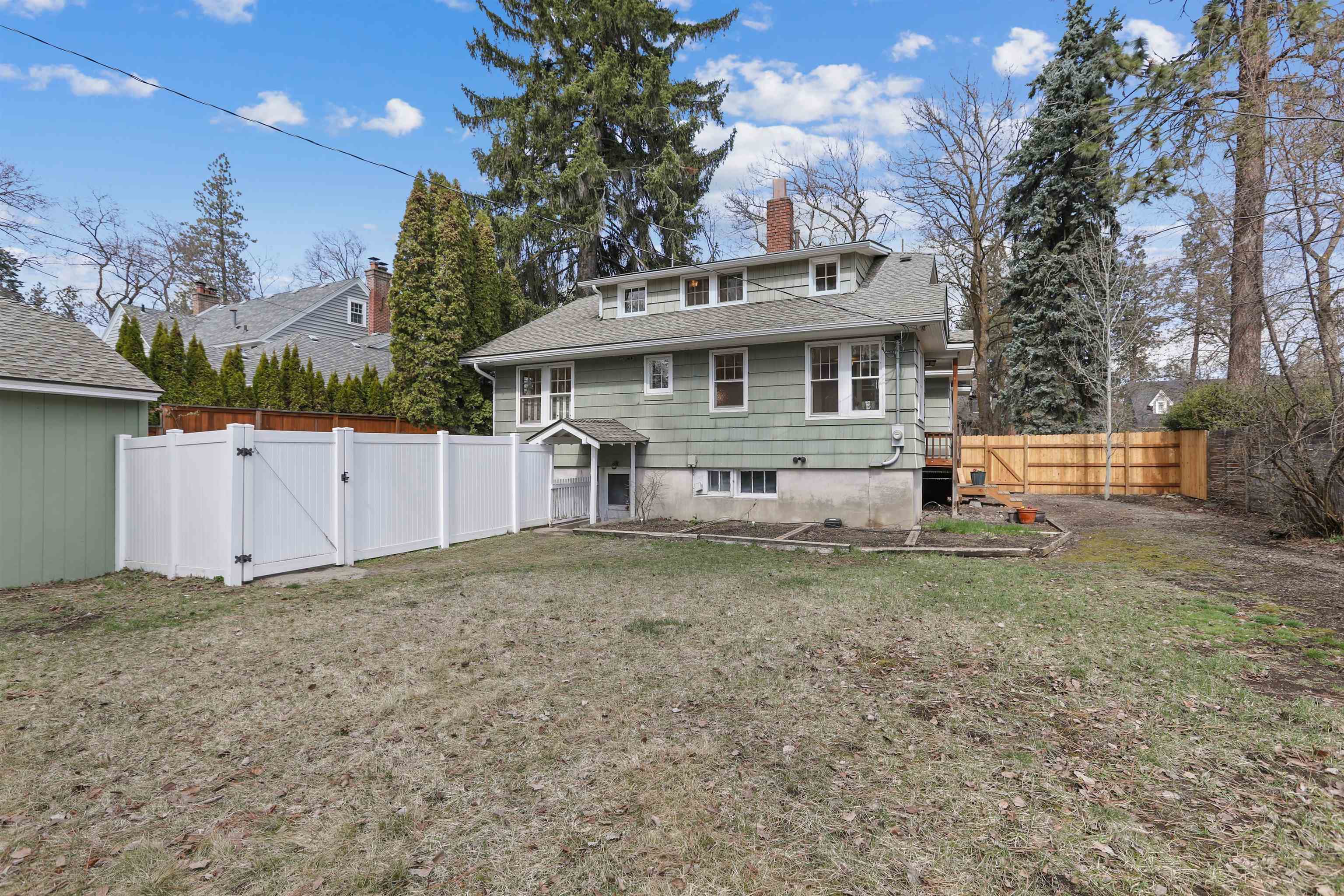 912 E 26th Ave - Photo 23