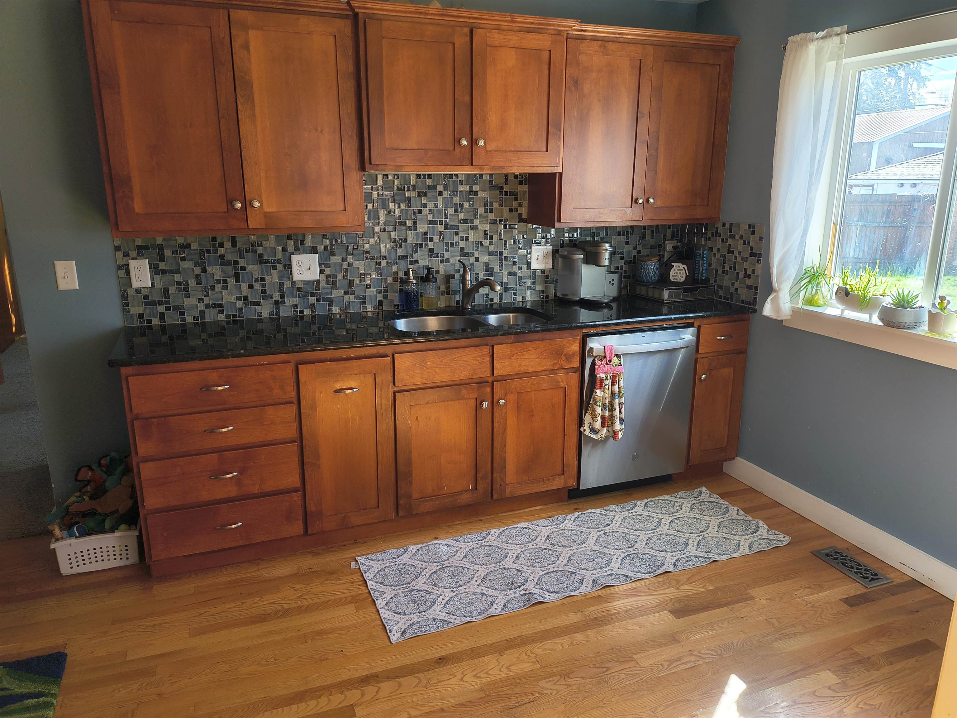 1026 E Crown Ave - Photo 3