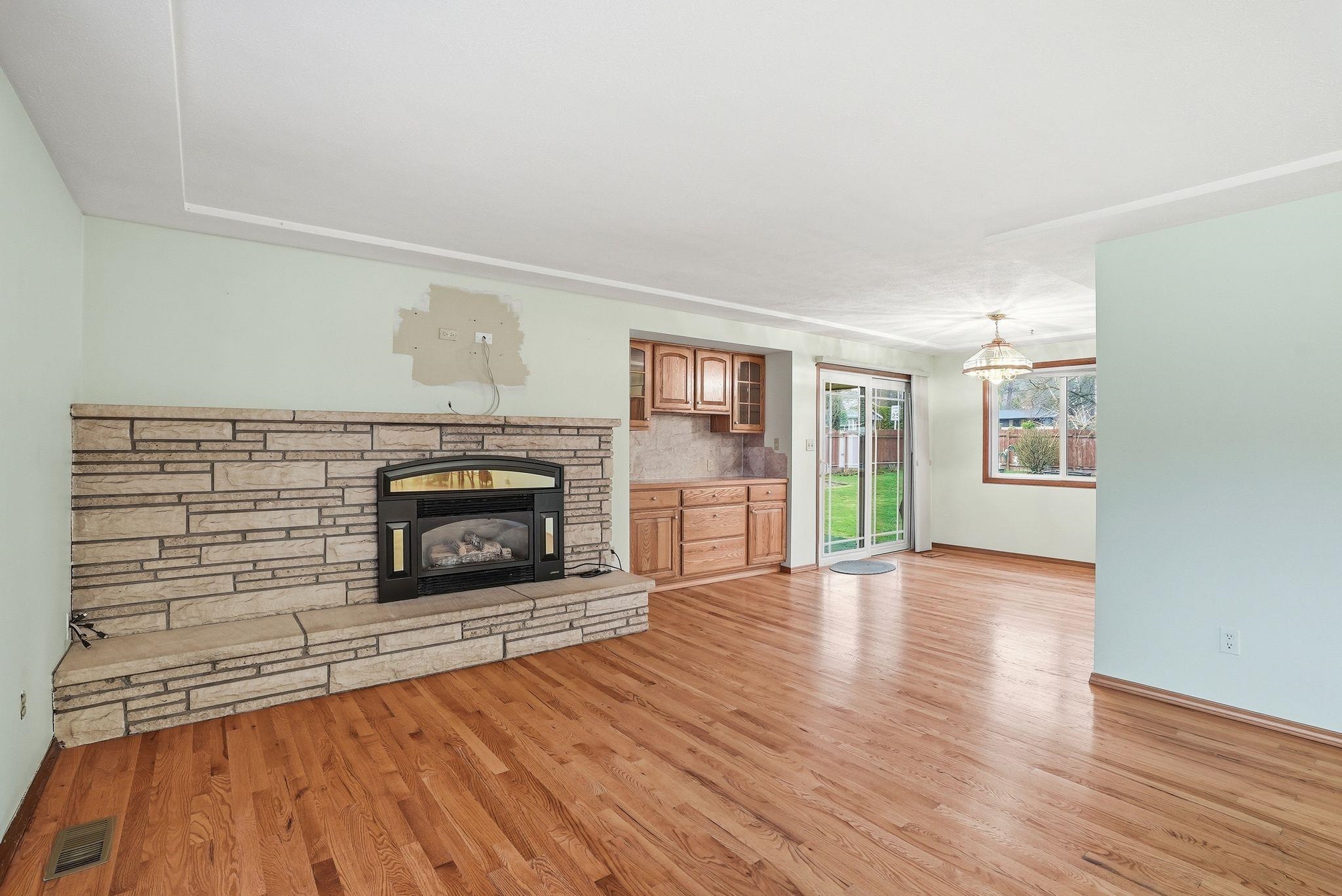 10907 E 24TH Ave - Photo 11