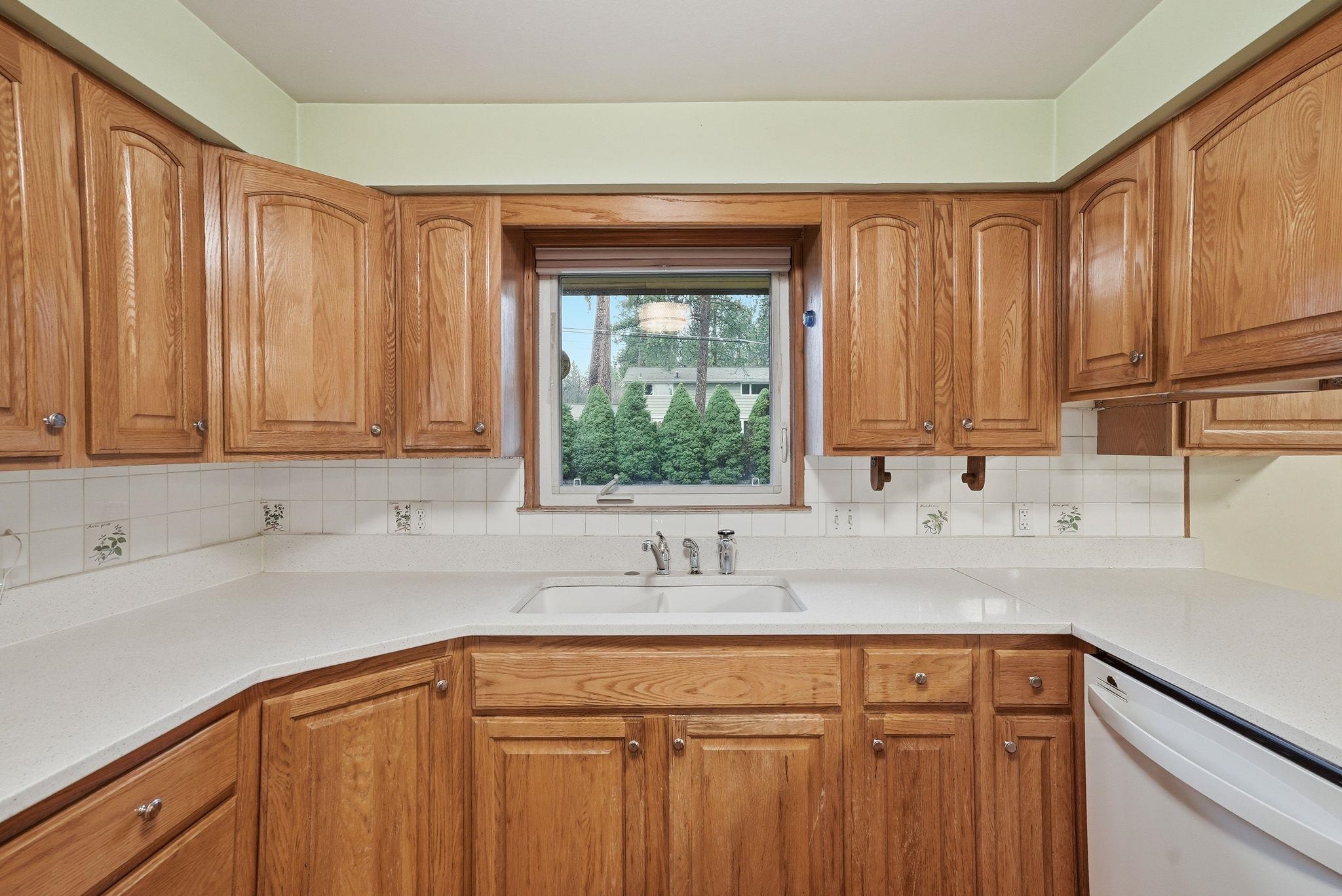 10907 E 24TH Ave - Photo 17