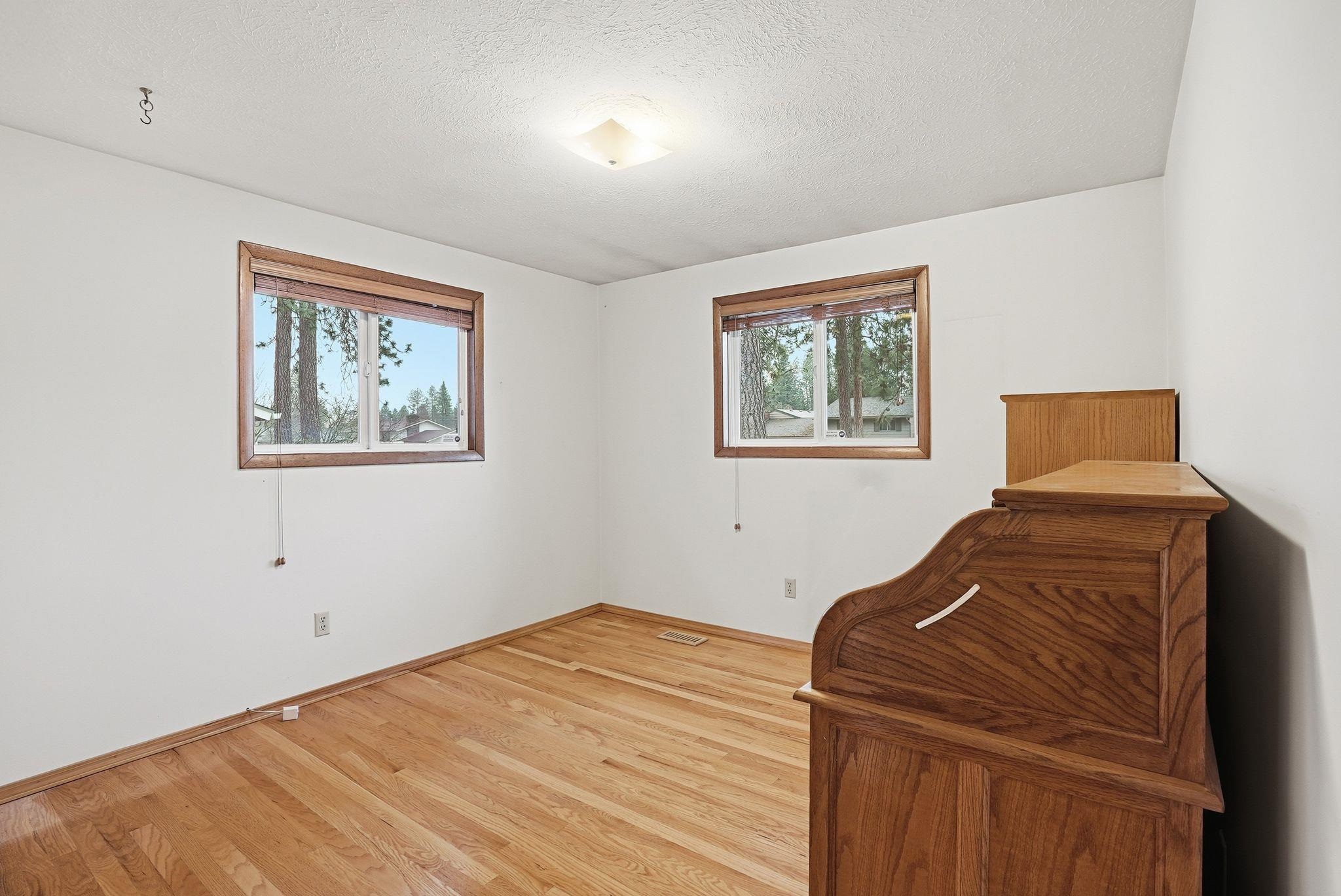 10907 E 24TH Ave - Photo 26