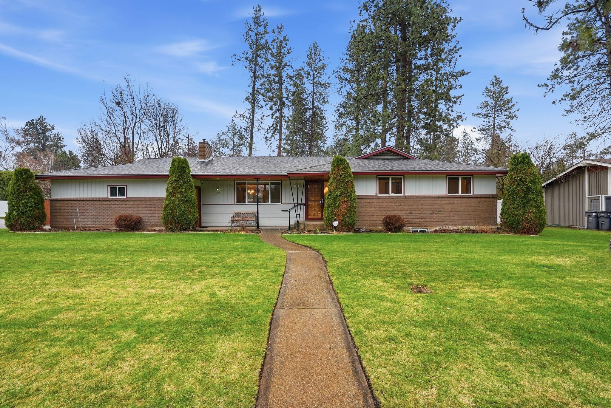 10907 E 24TH Ave - Photo 4