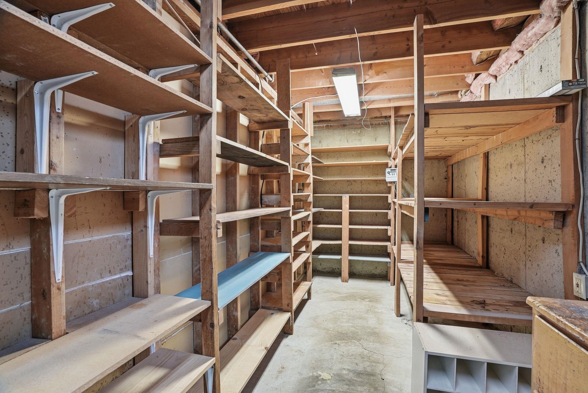 10907 E 24TH Ave - Photo 35