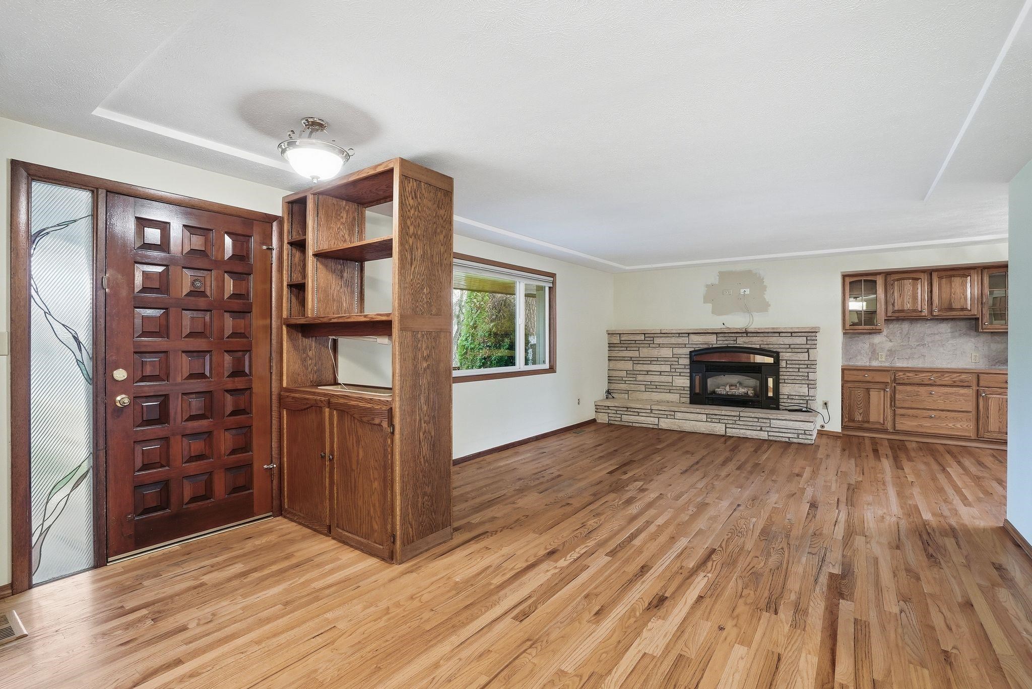 10907 E 24TH Ave - Photo 10
