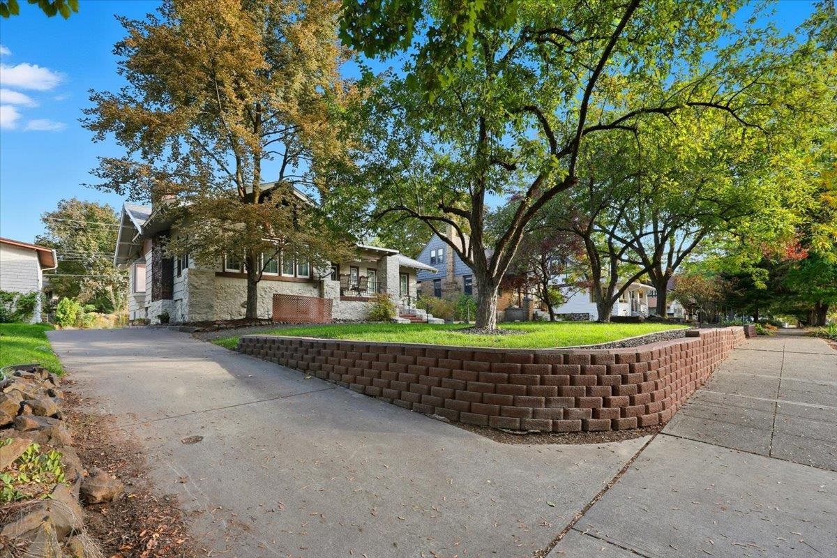 444 W 15th Ave - Photo 2