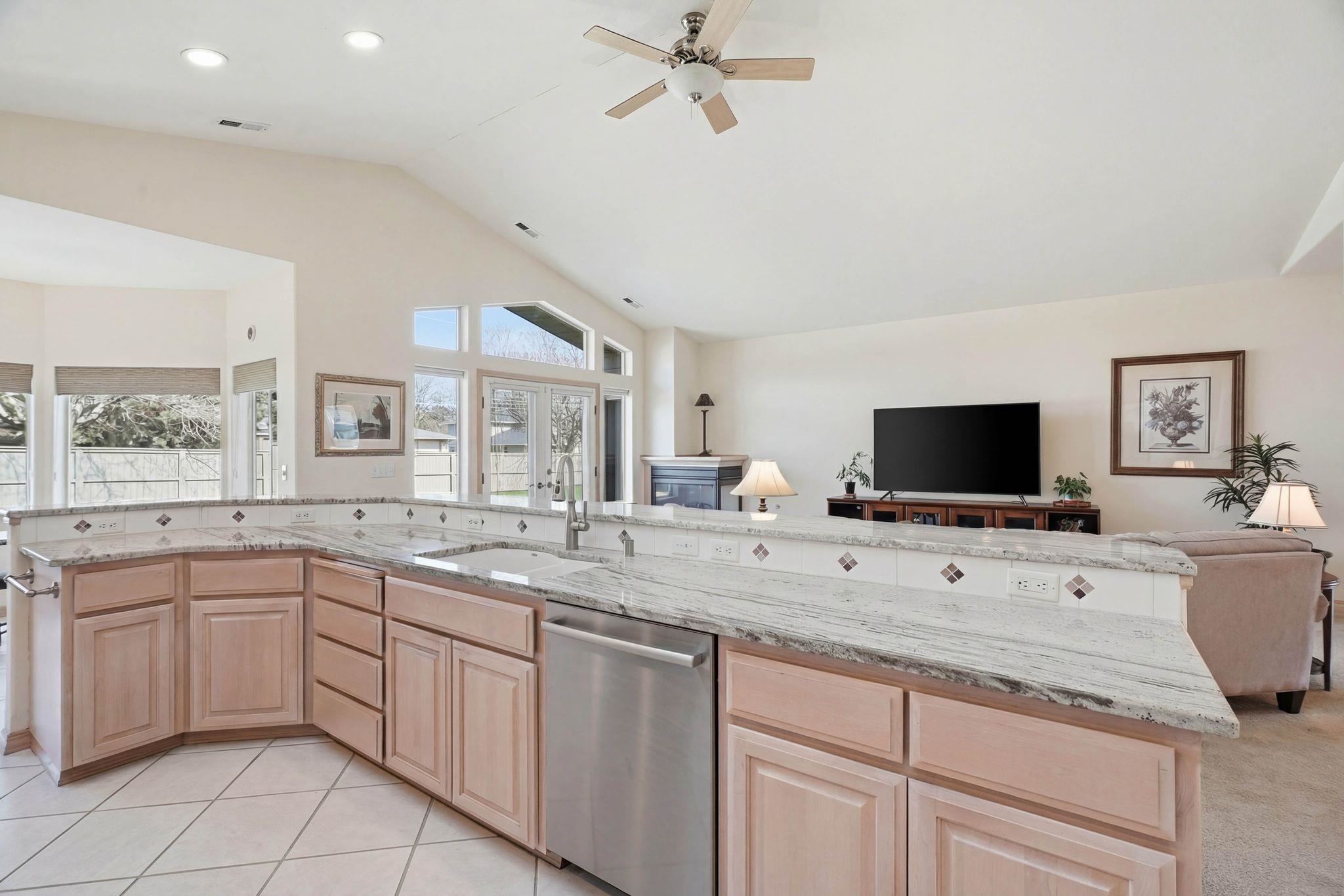 4913 S Woodfield Ln - Photo 11