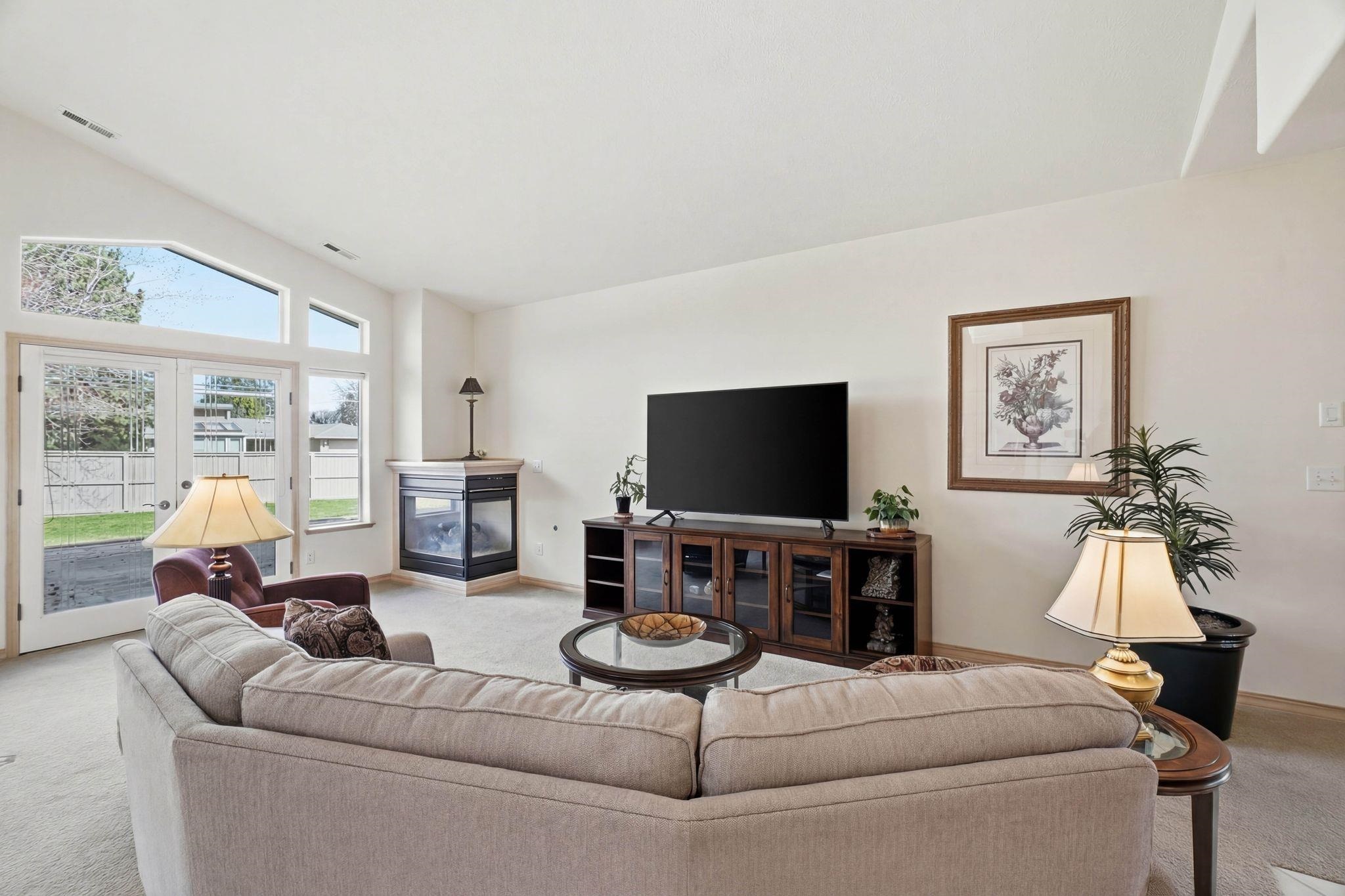 4913 S Woodfield Ln - Photo 6