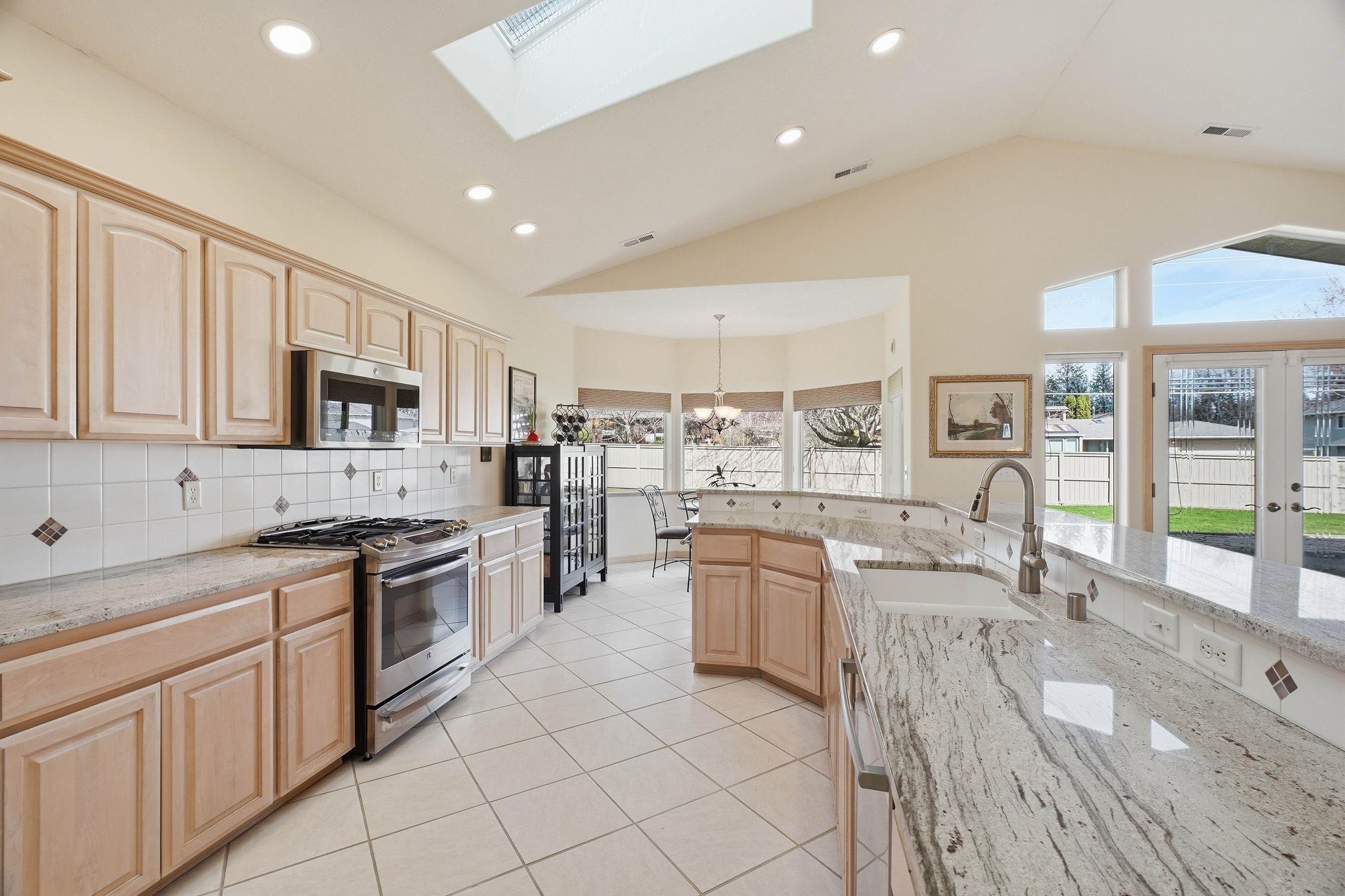 4913 S Woodfield Ln - Photo 10