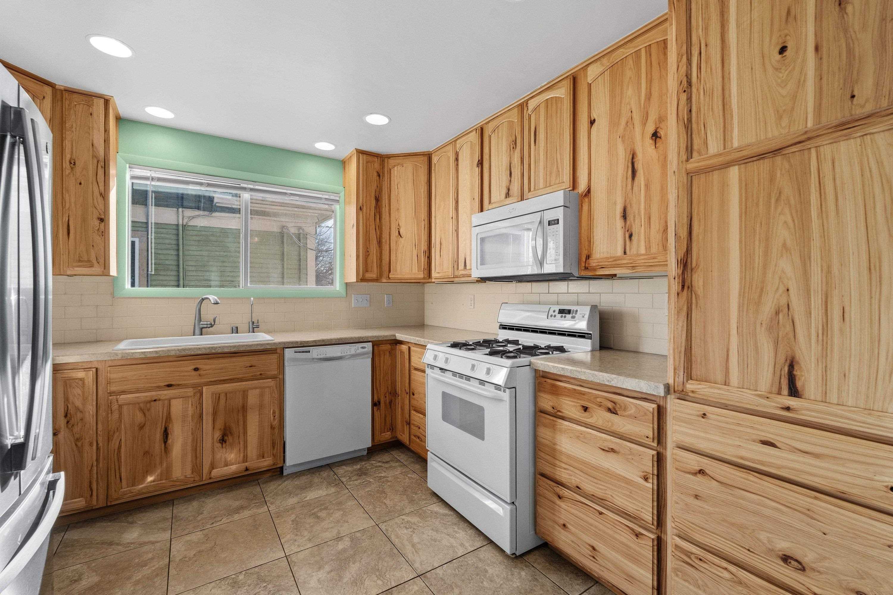 402 E Ermina Ave - Photo 15