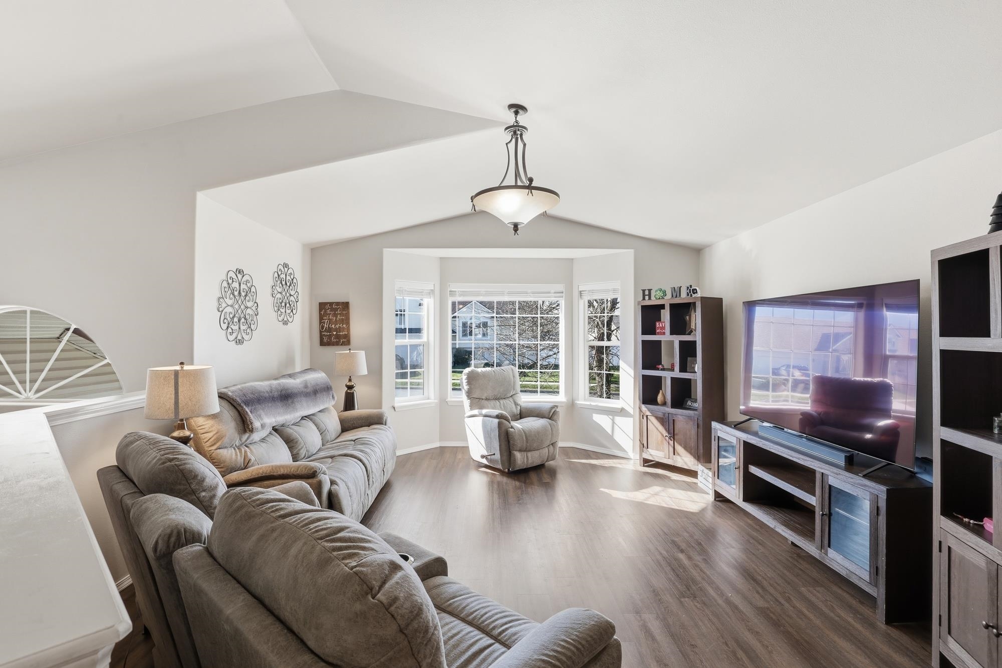 19223 E 6TH Ave - Photo 3