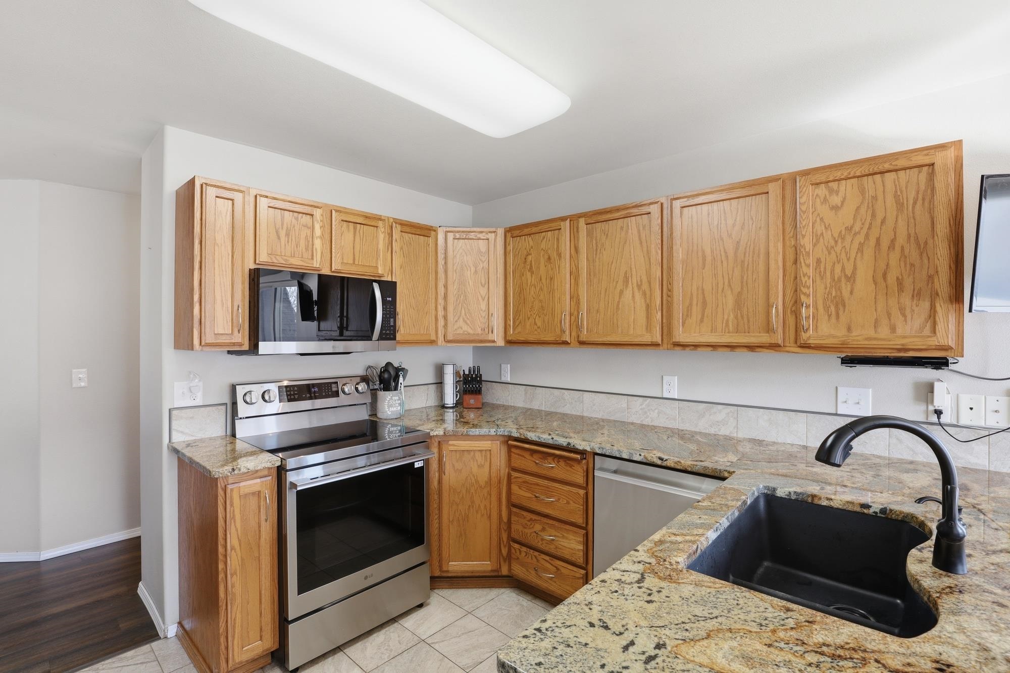 19223 E 6TH Ave - Photo 8