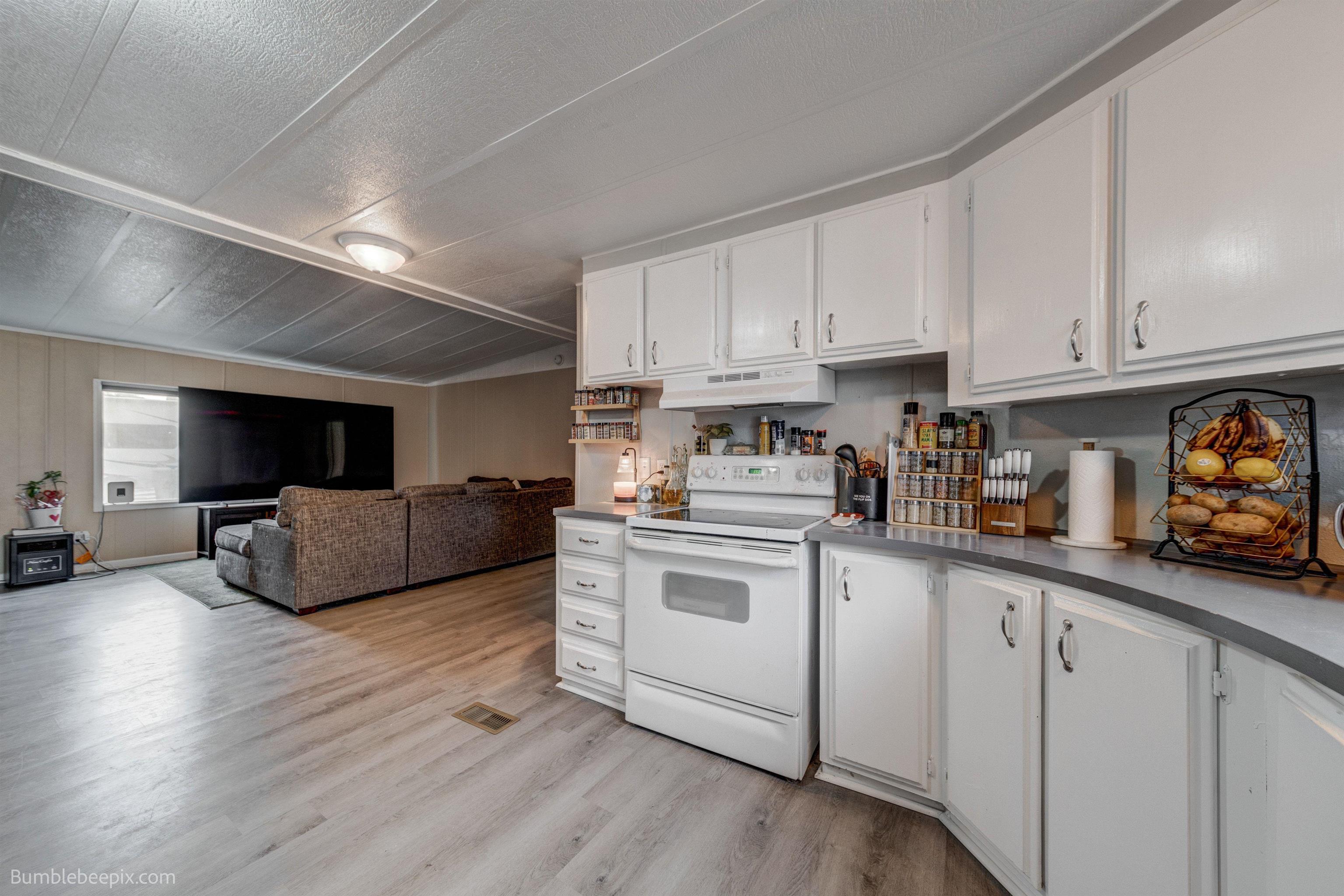 35312 N Newport Hwy - Photo 12