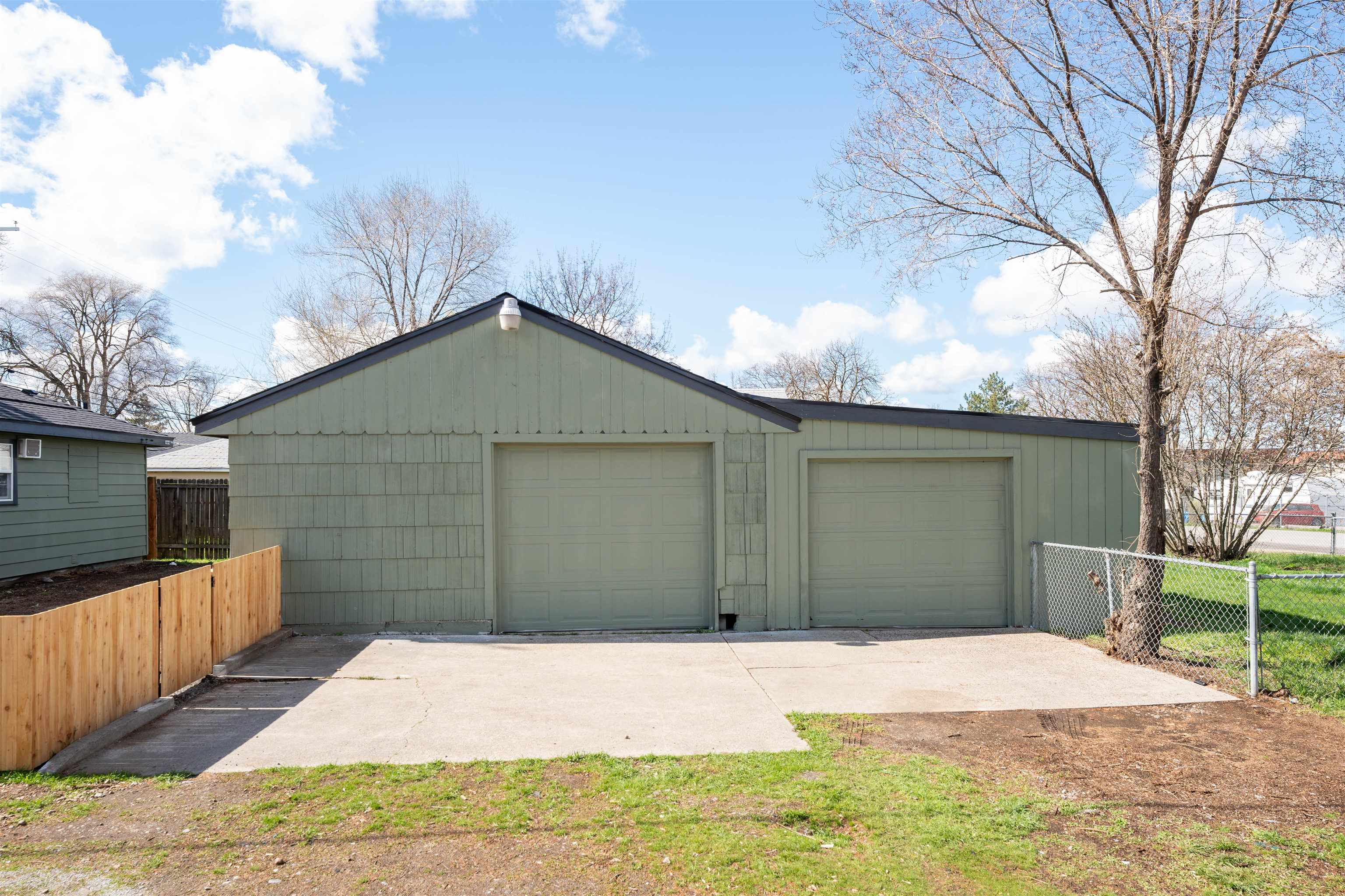 210 S DEARBORN Rd - Photo 6