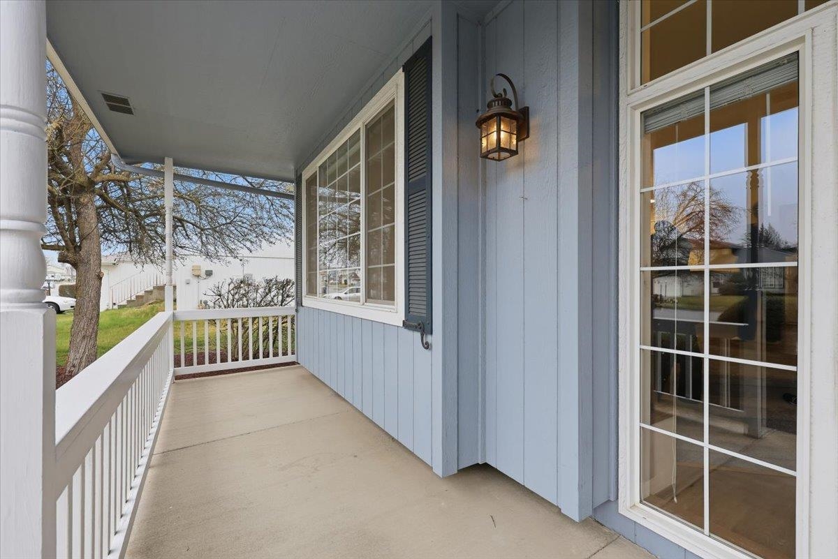 1619 E Sharpsburg Ave - Photo 3