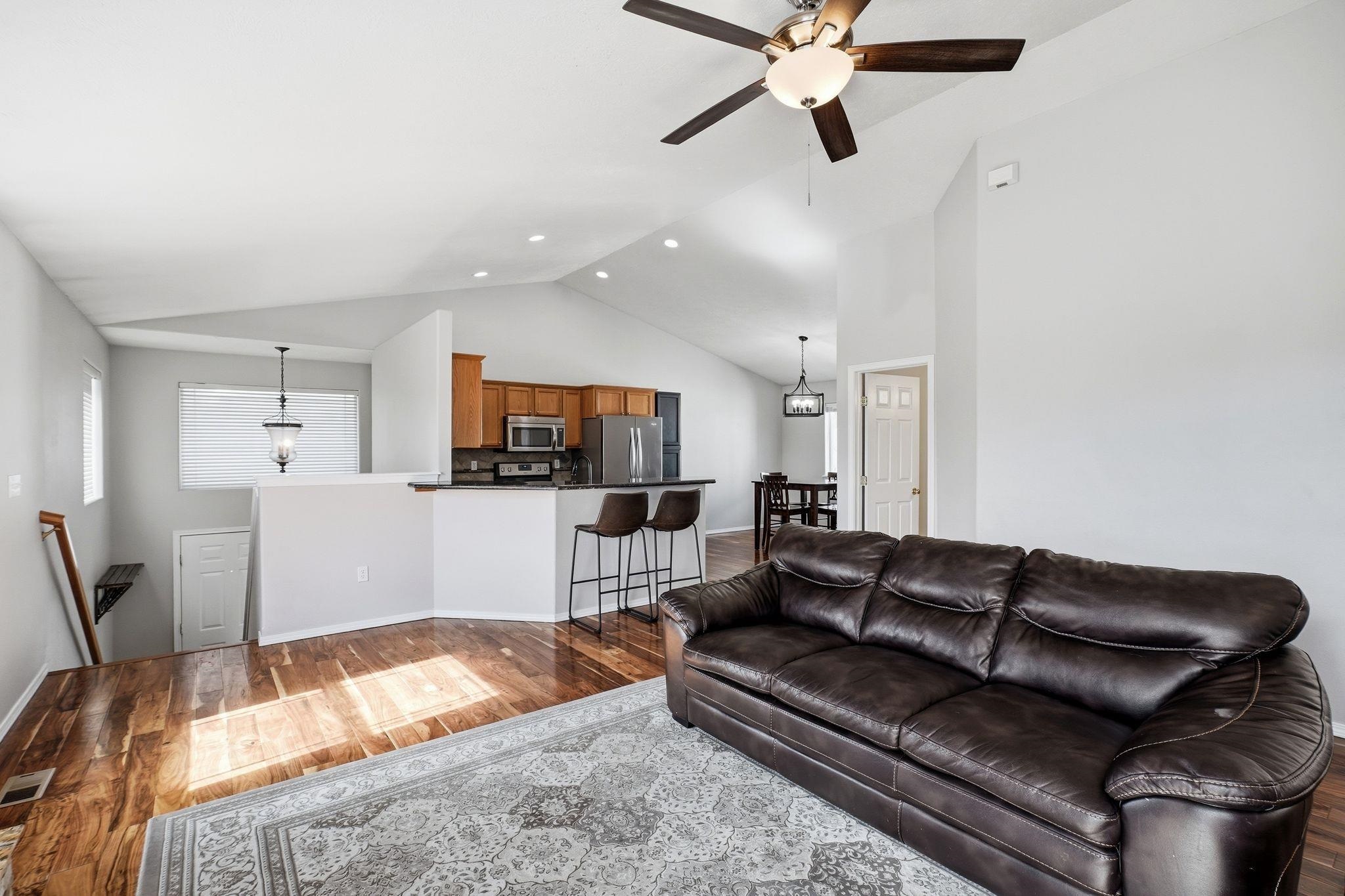 5031 W Pacific Park Dr - Photo 5