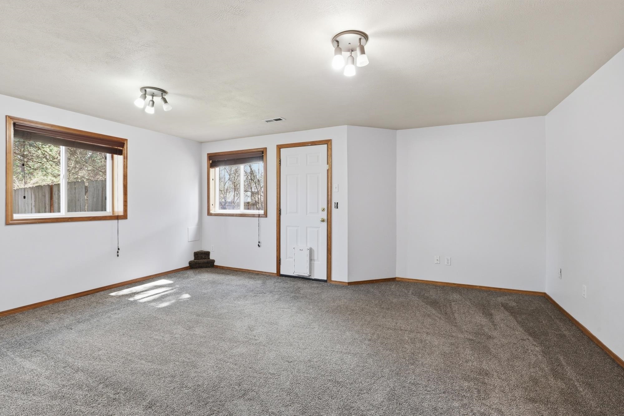 1224 E Blackhawk Dr - Photo 26