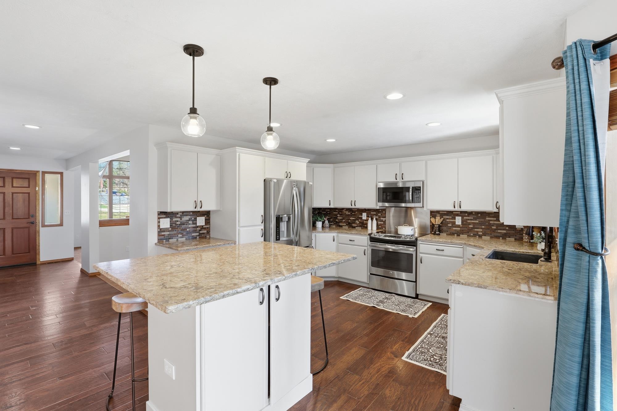 1224 E Blackhawk Dr - Photo 8