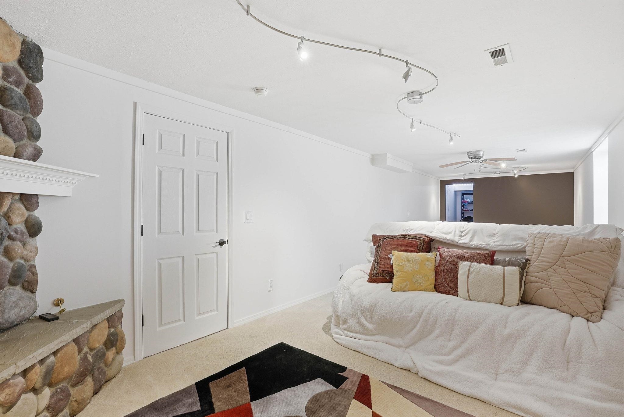 1006 N Stanley St - Photo 23