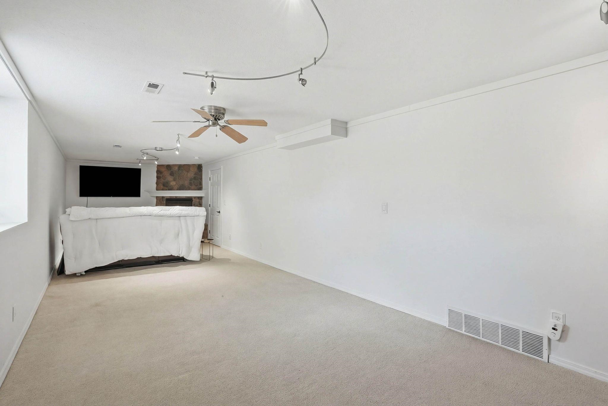 1006 N Stanley St - Photo 24