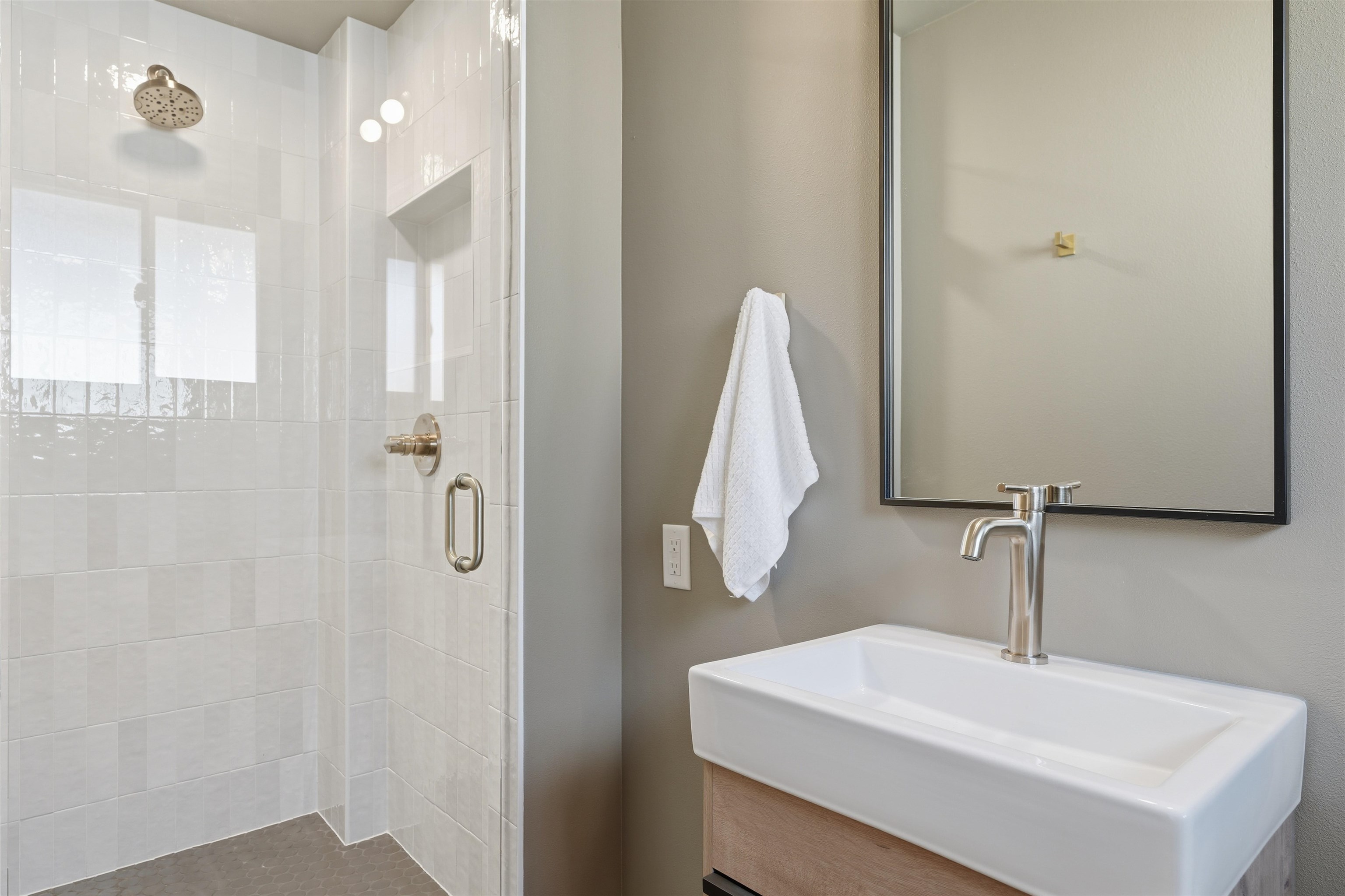 2515 E 38th Ave - Photo 13